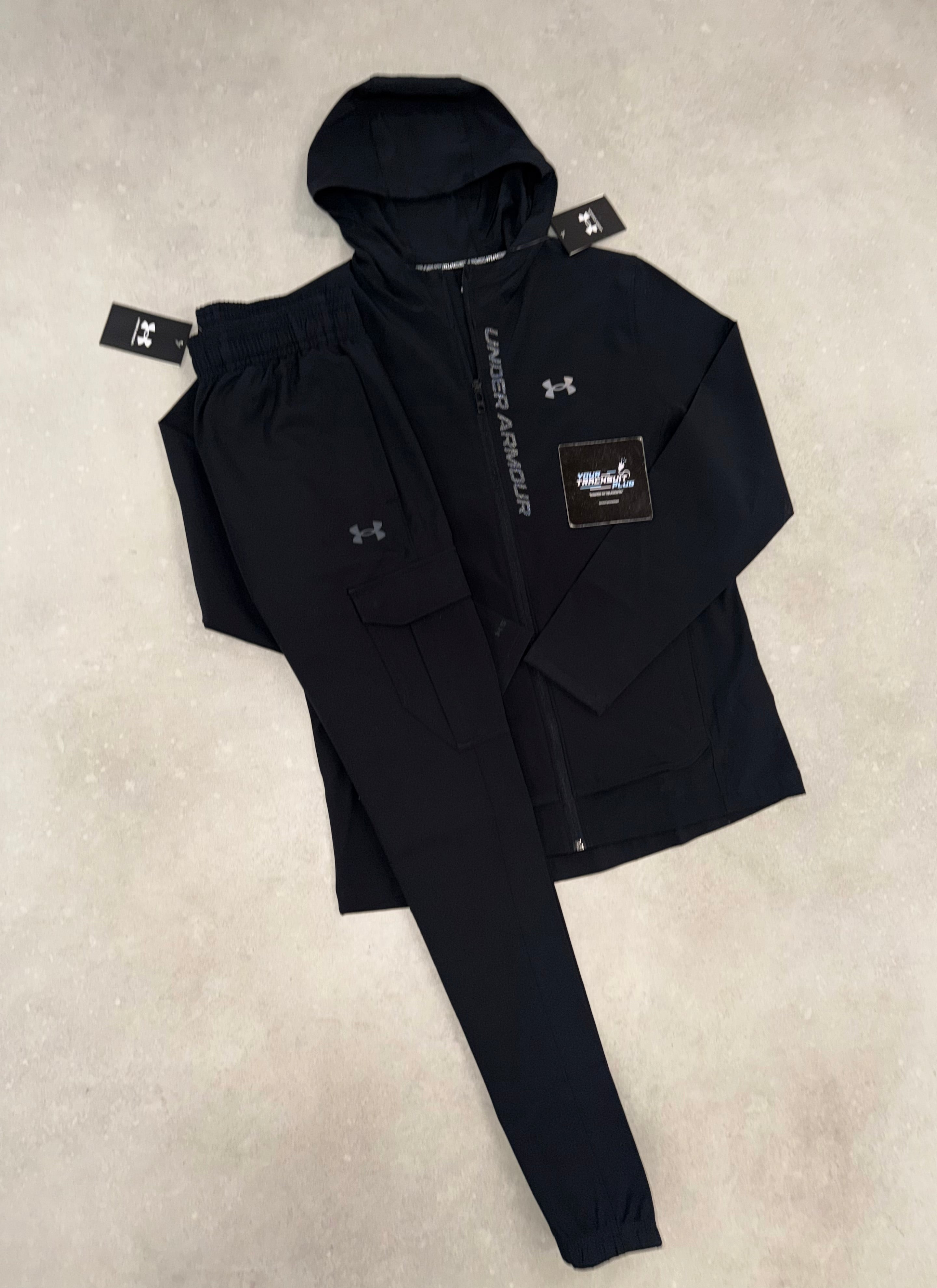 UNDER ARMOUR TRACKSUIT BLACK // LIMITED EDITION
