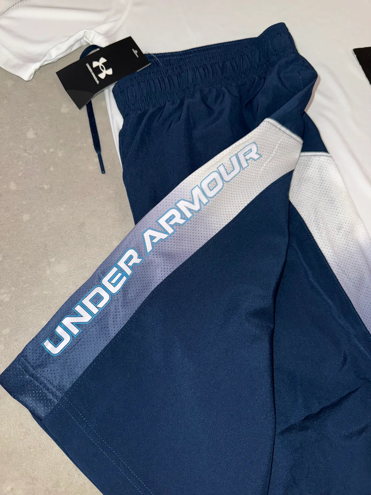 UNDER ARMOUR SUMMER SET WHITE & BLUE // THE LATEST