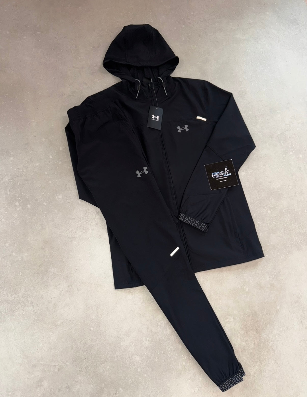 UNDER ARMOUR BLACK // THE LATEST