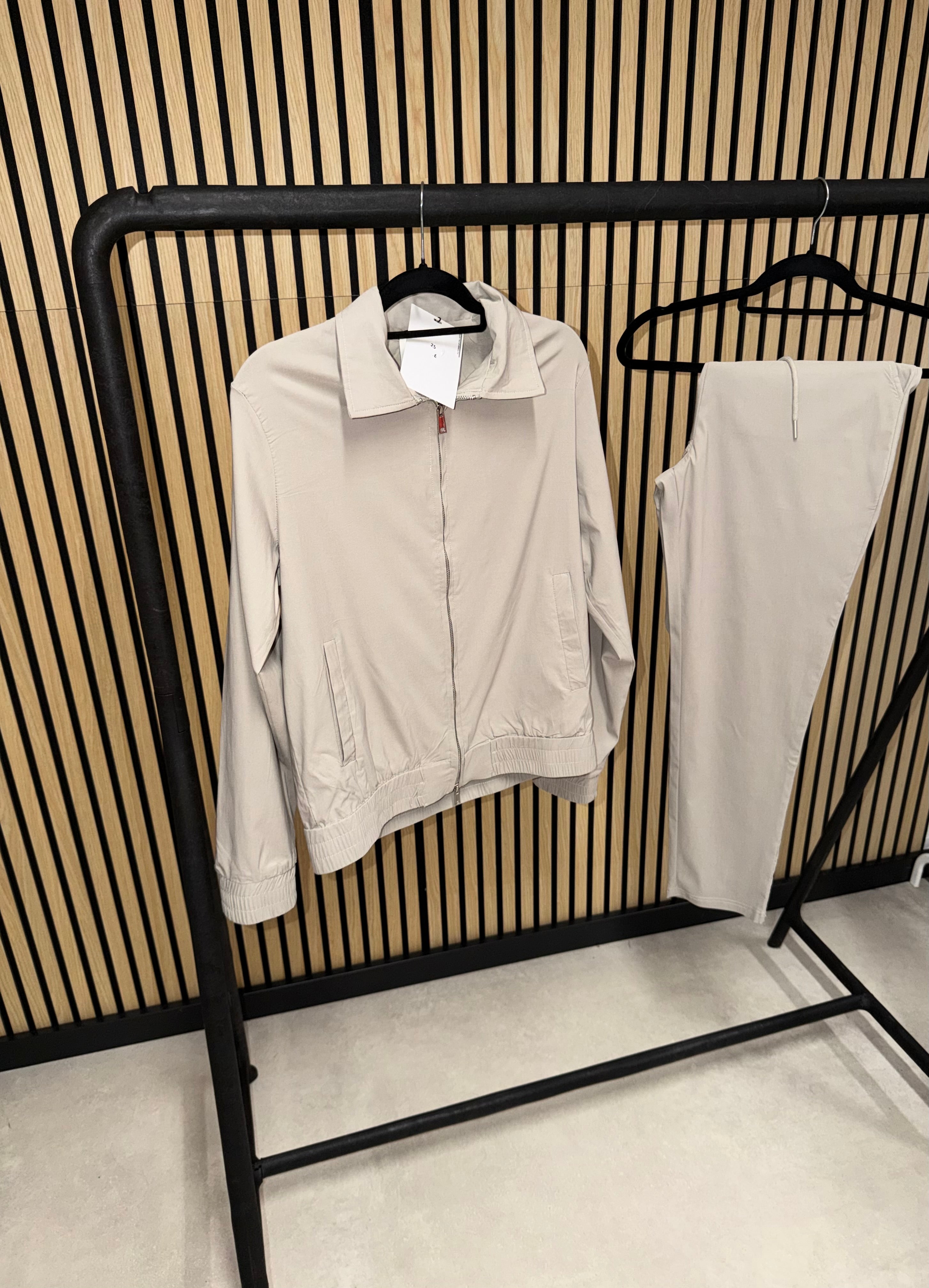 DARK BEIGE TECH SUIT // PREMIUM