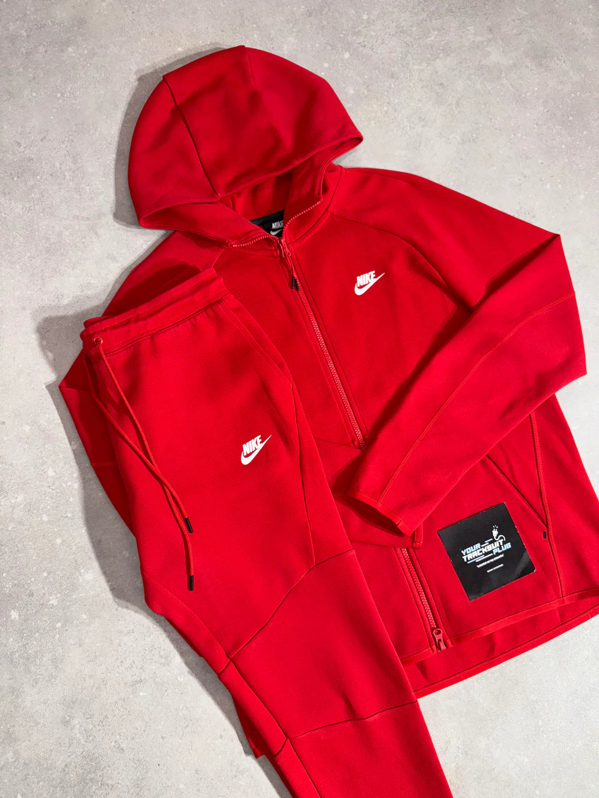 NIKE TECH FLEECE OLD SEASON RED // VERY EXCLUSIVE