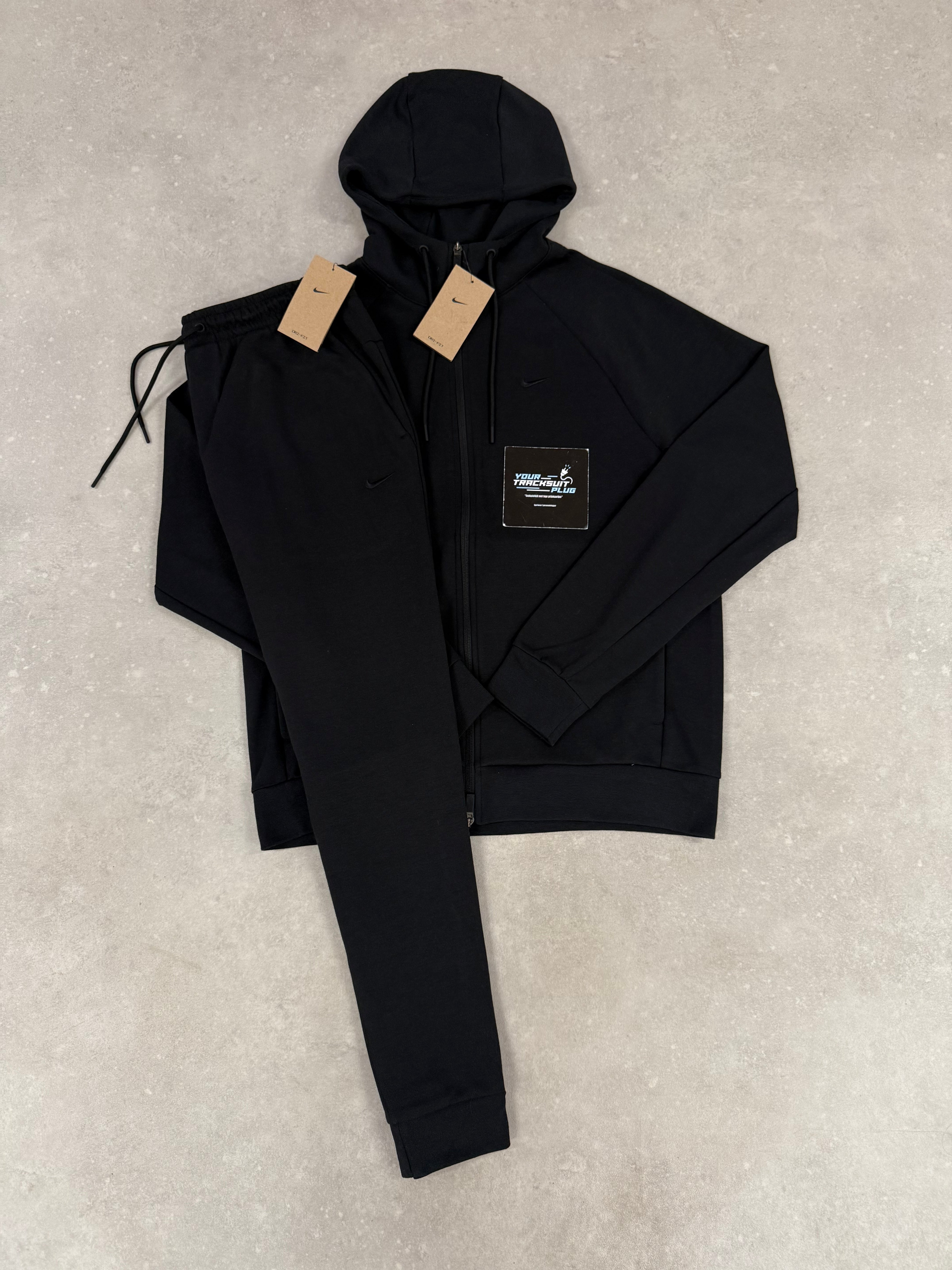 NIKE TRACKSUIT BLACK // THE LATEST