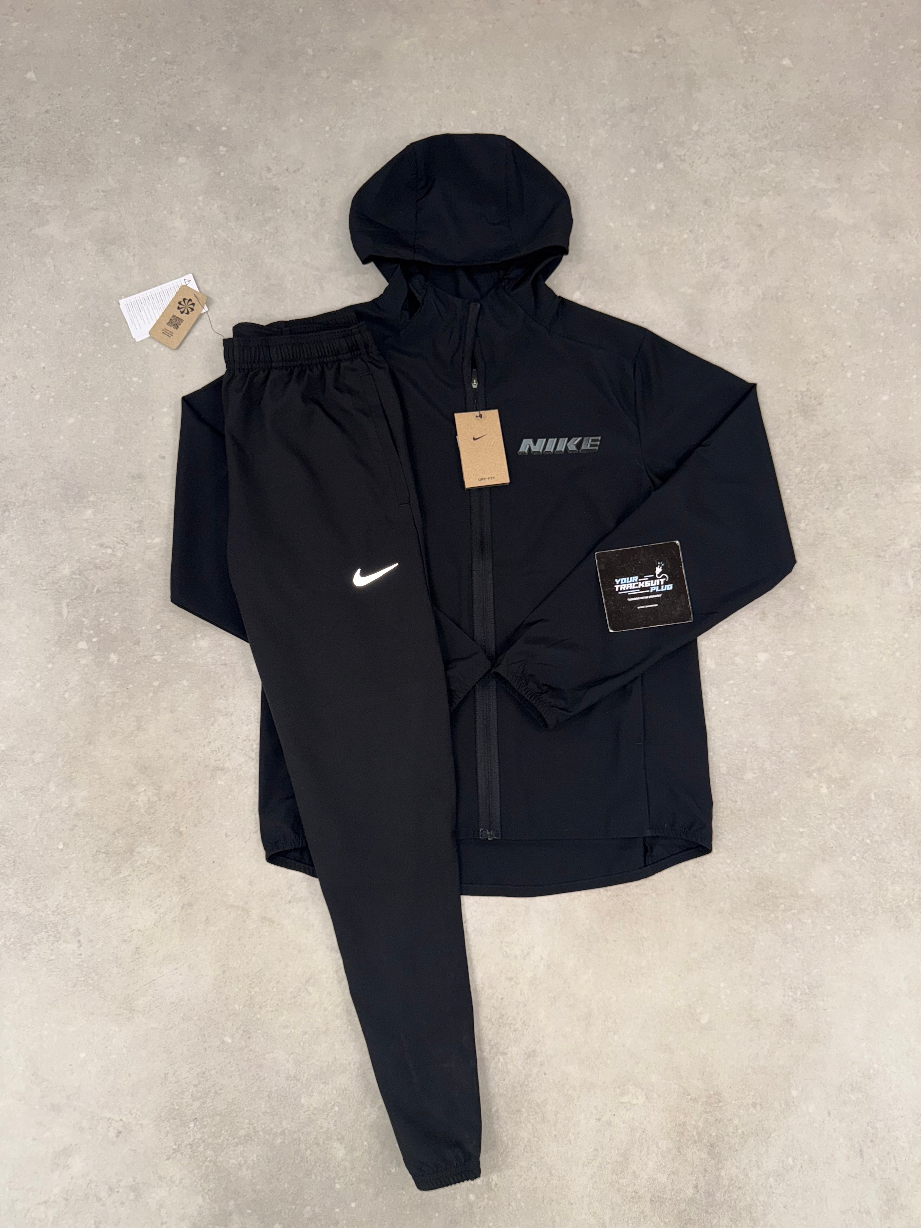 NIKE TRACKSUIT BLACK // LIMITED EDITION