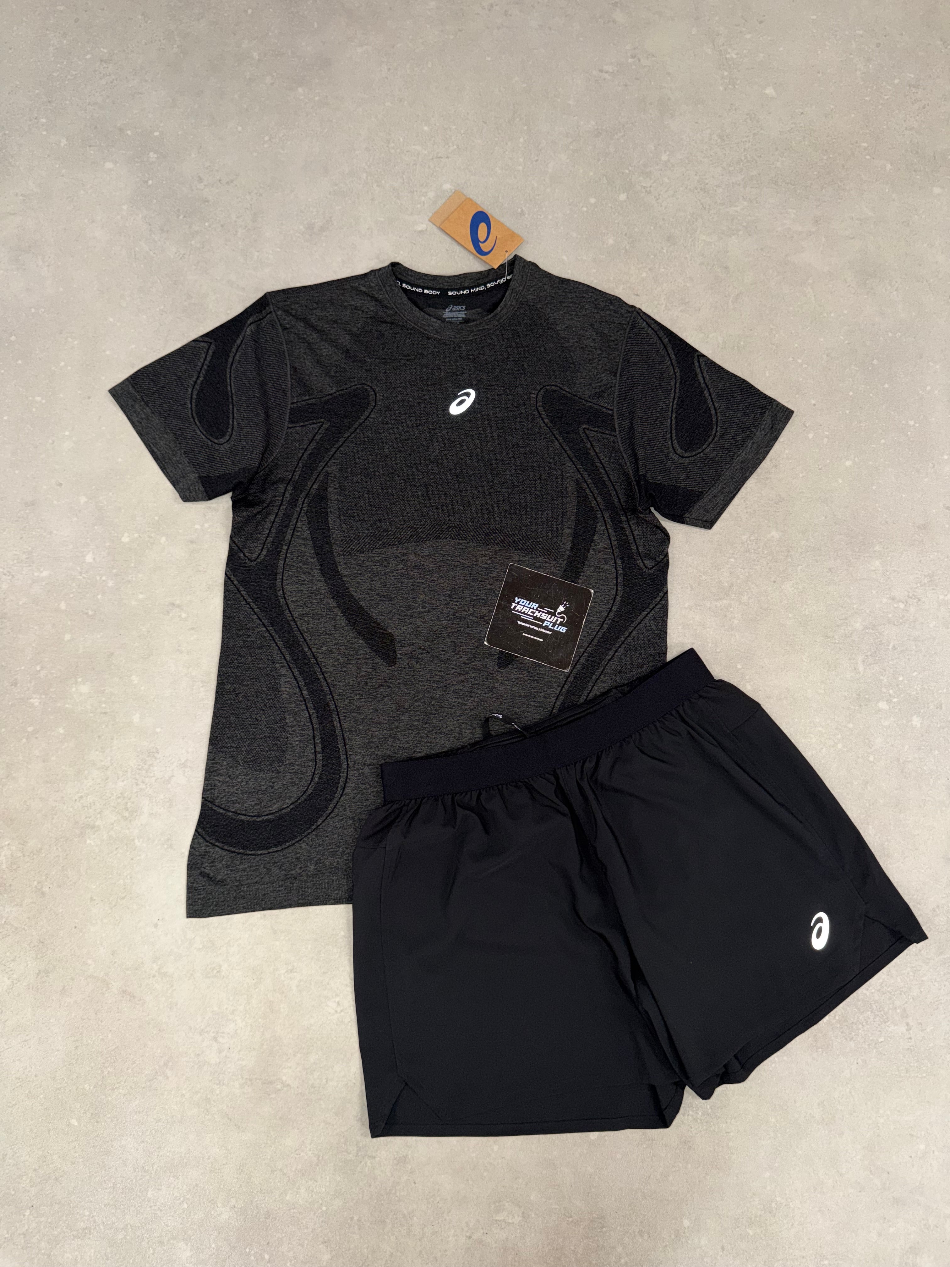 ASICS BLACK SUMMER SET // THE LATEST