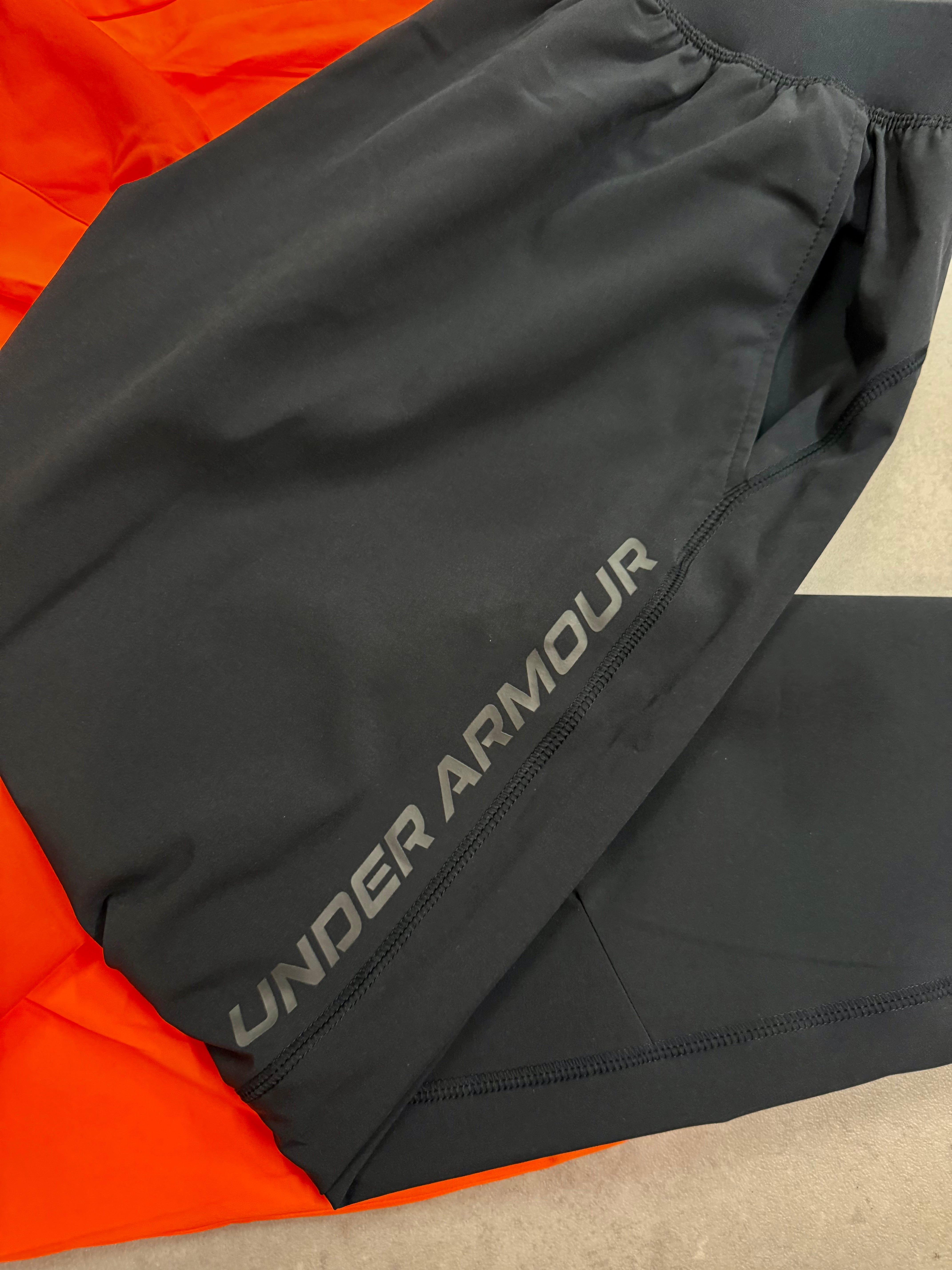 UNDER ARMOUR TRACKSUIT // VERY EXCLUSIVE