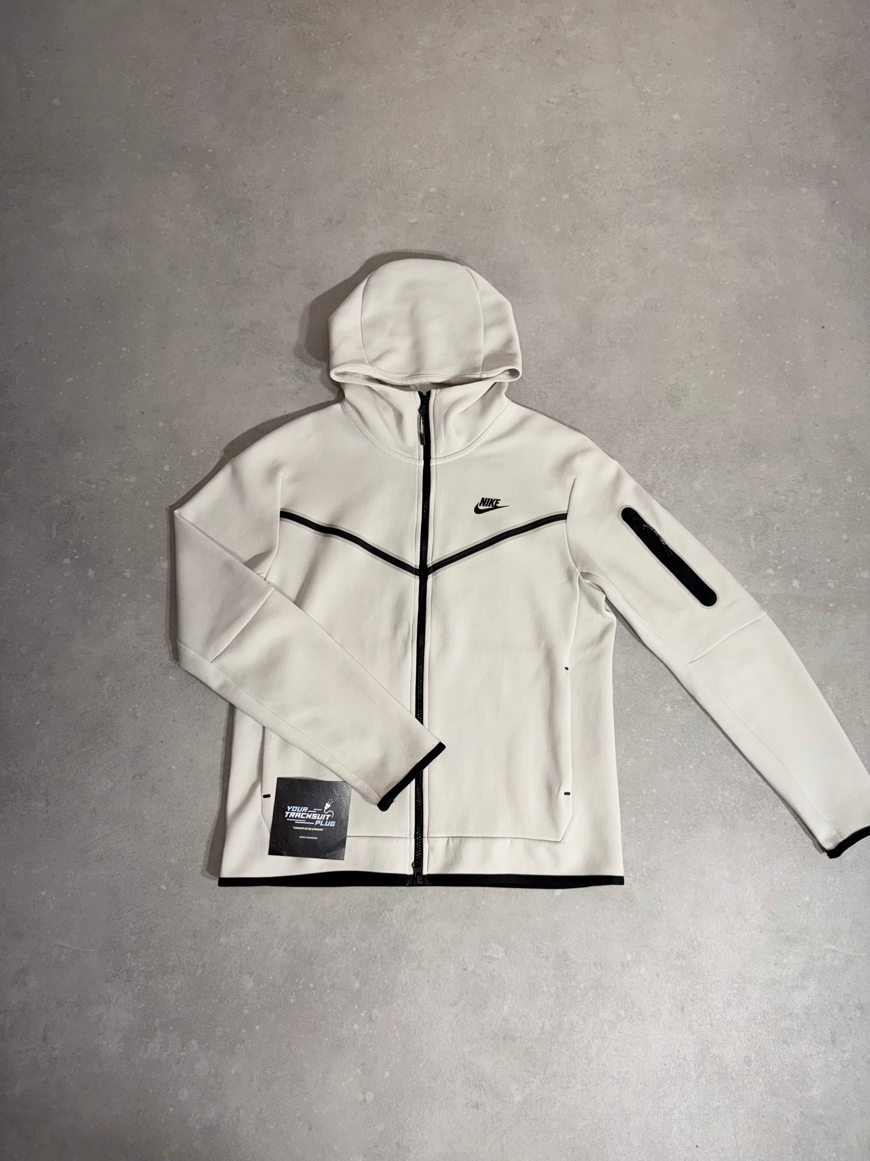 NIKE TECH FLEECE // LIMITED EDITION