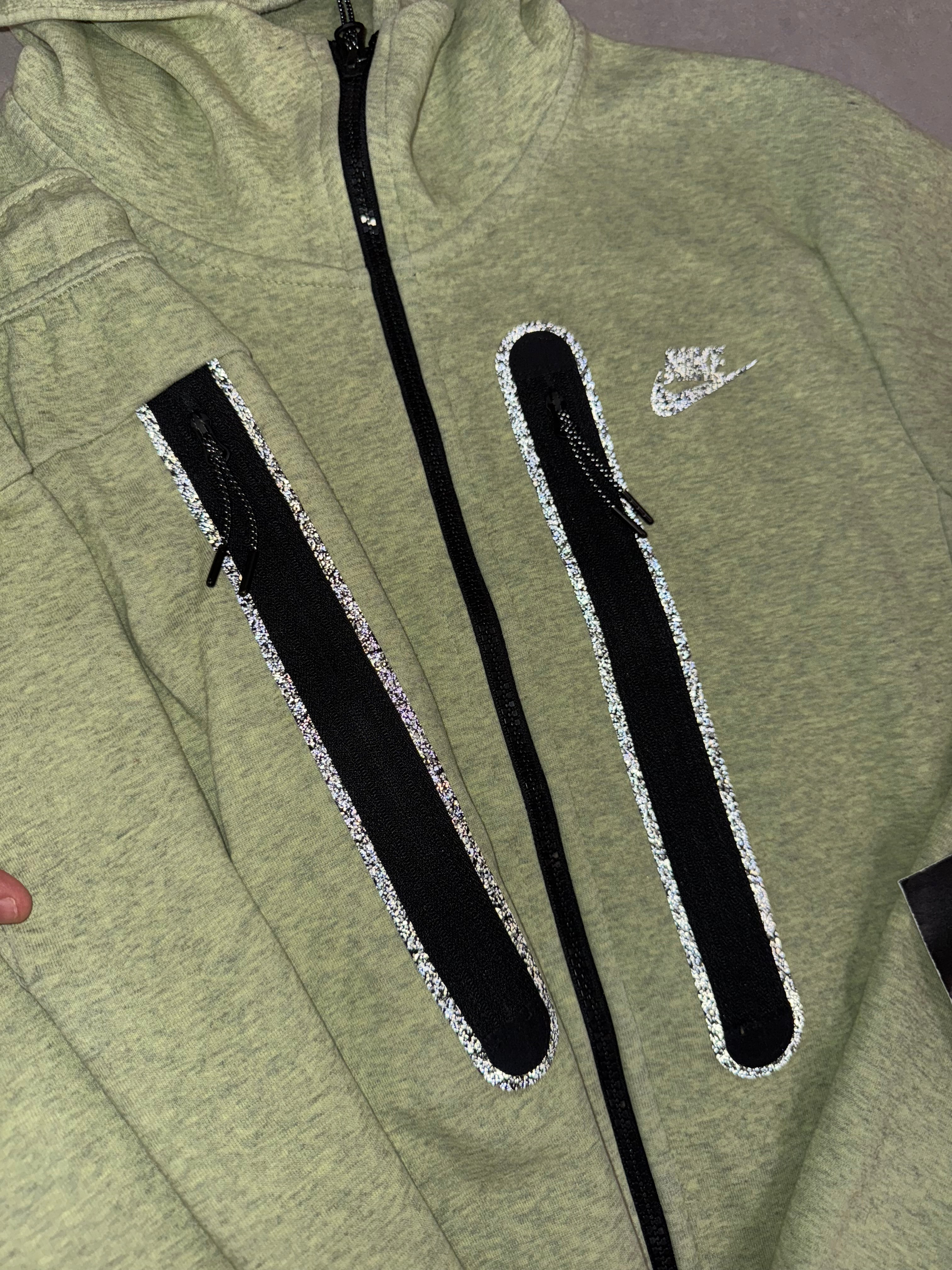 NIKE TECH FLEECE TRACKSUIT // VERY VERY EXCLUSIVE