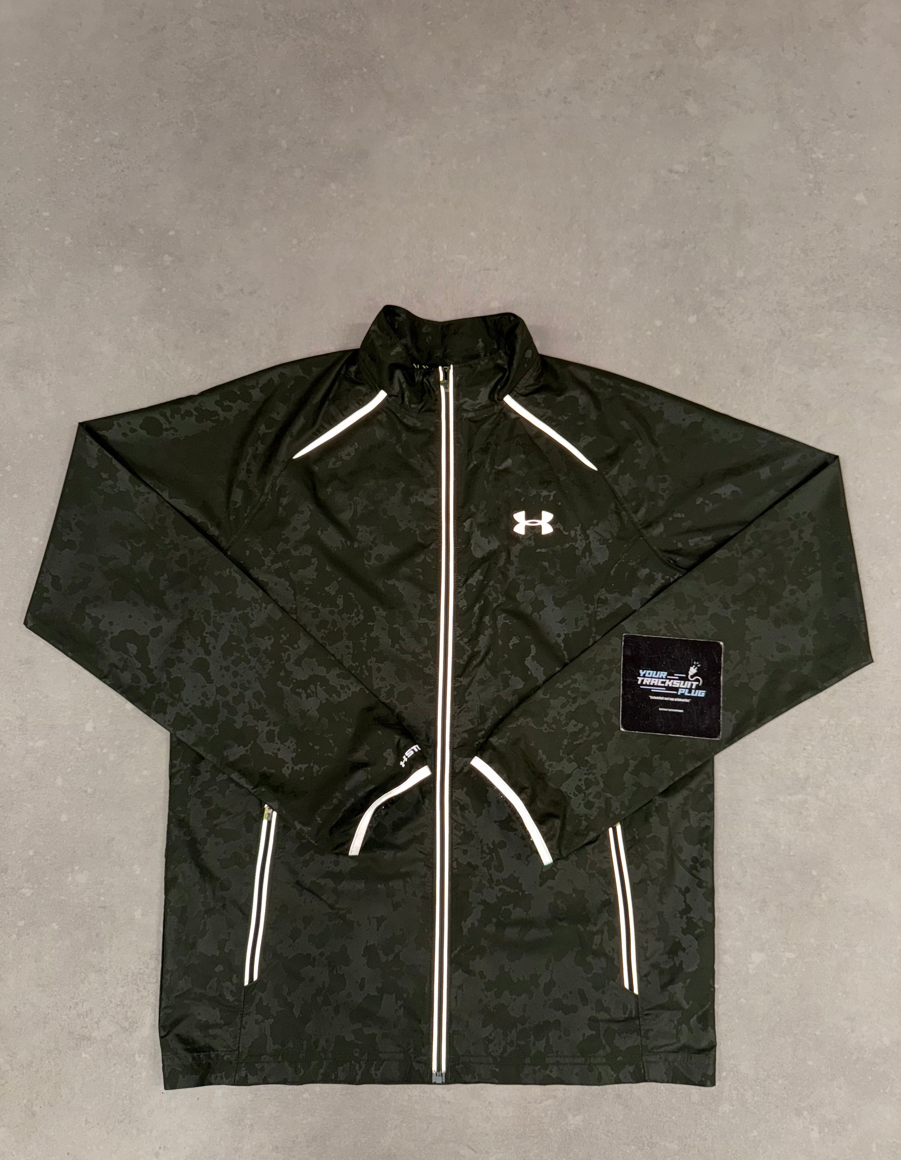 UNDER ARMOUR TRACKSUIT // VERY VERY EXCLUSIVE