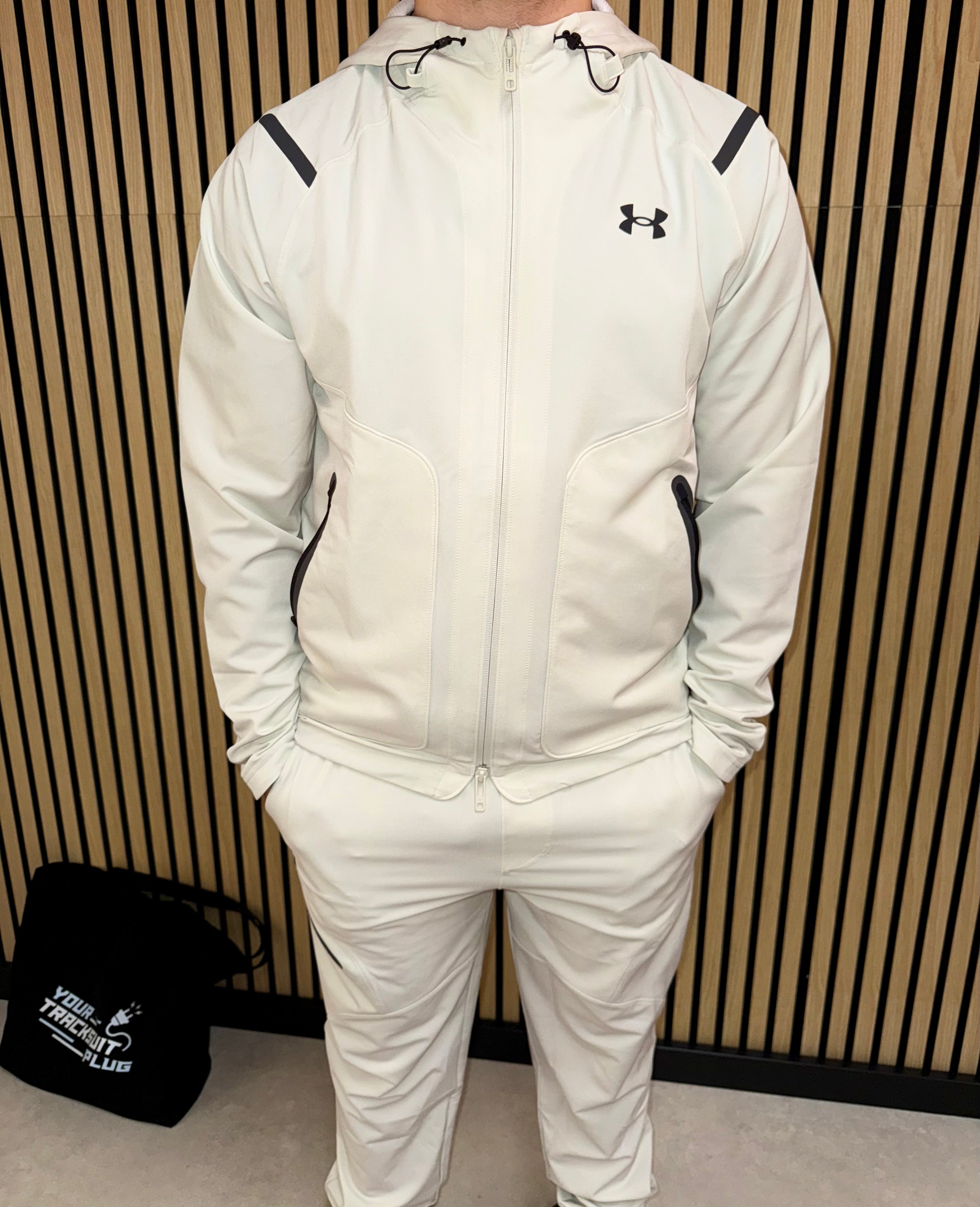 UNDER ARMOUR TRACKSUIT // LIMITED EDITION