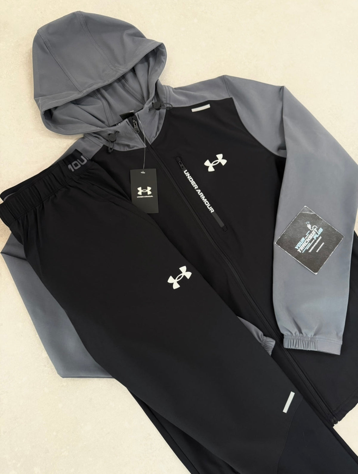 UNDER ARMOUR BLACK & GREY TRACKSUIT