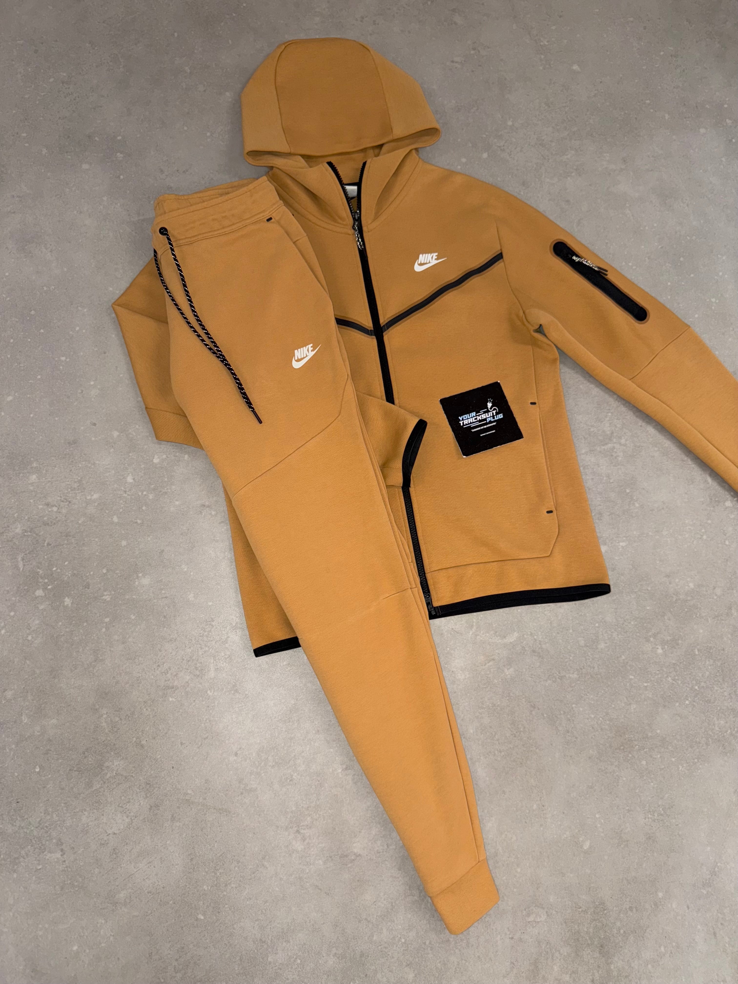 NIKE TECH FLEECE TRACKSUIT //VERY EXCLUSIVE