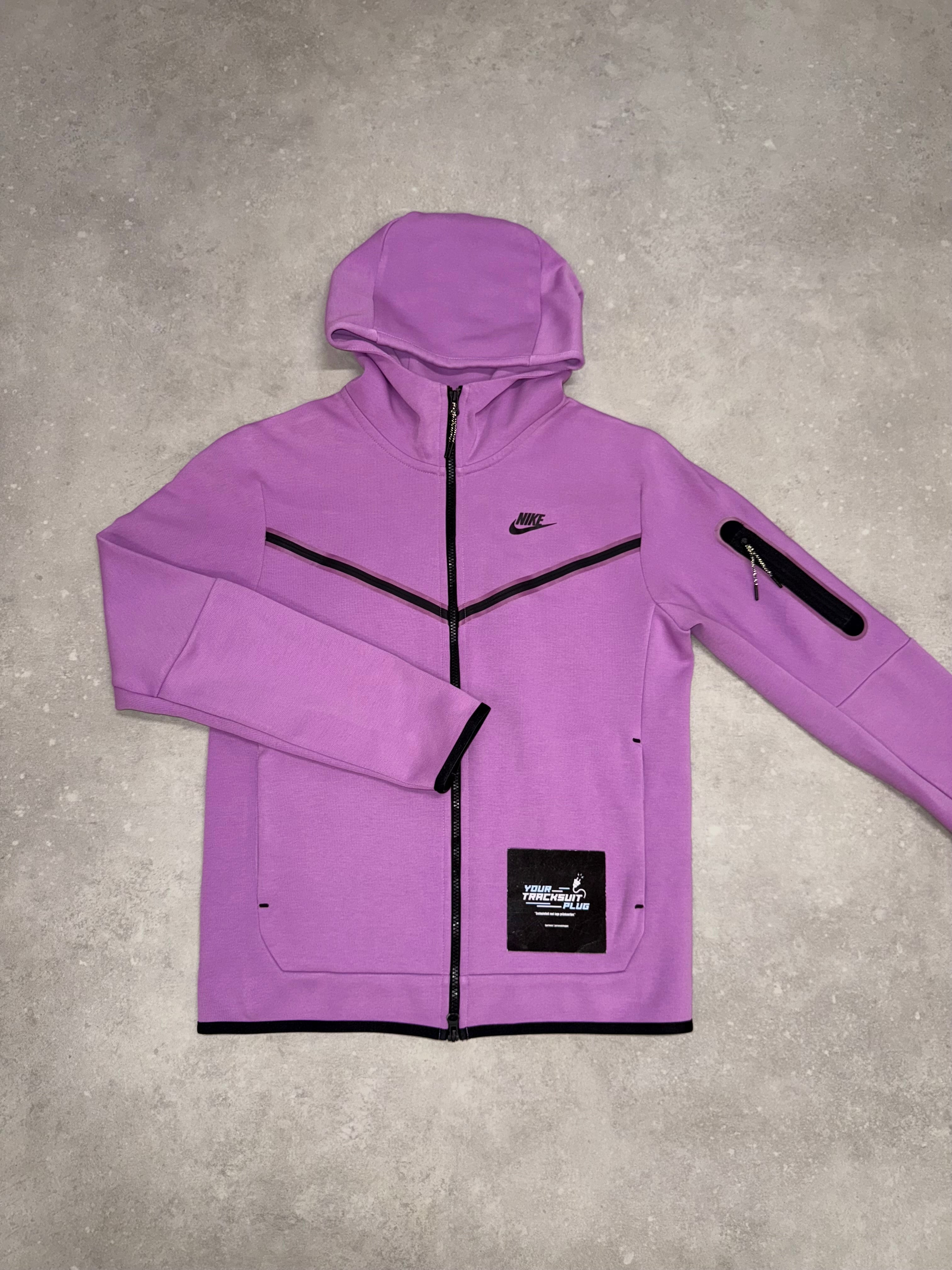 NIKE TECH FLEECE // EXCLUSIVE EDITION