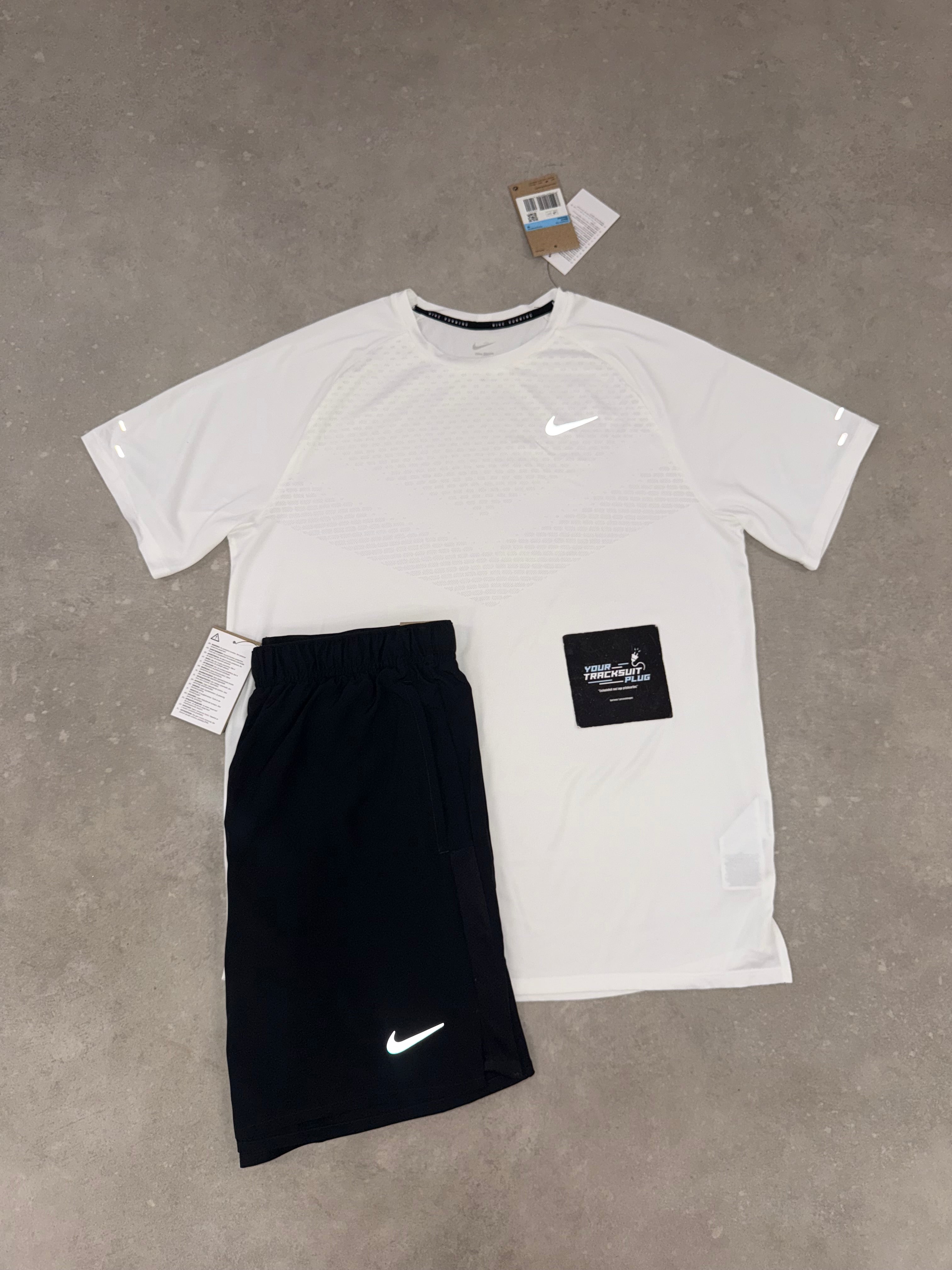 NIKE WHITE & BLACK // SUMMER SET