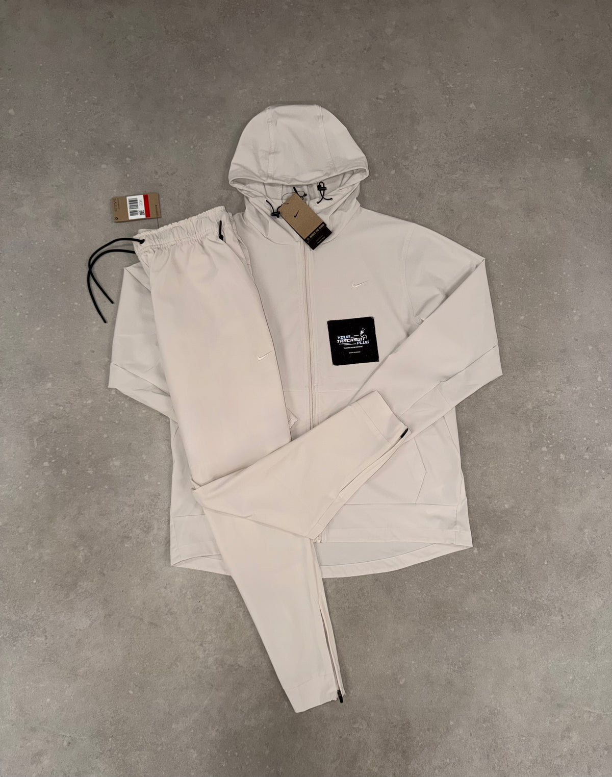 NIKE TRACKSUIT CRÈME // THE LATEST