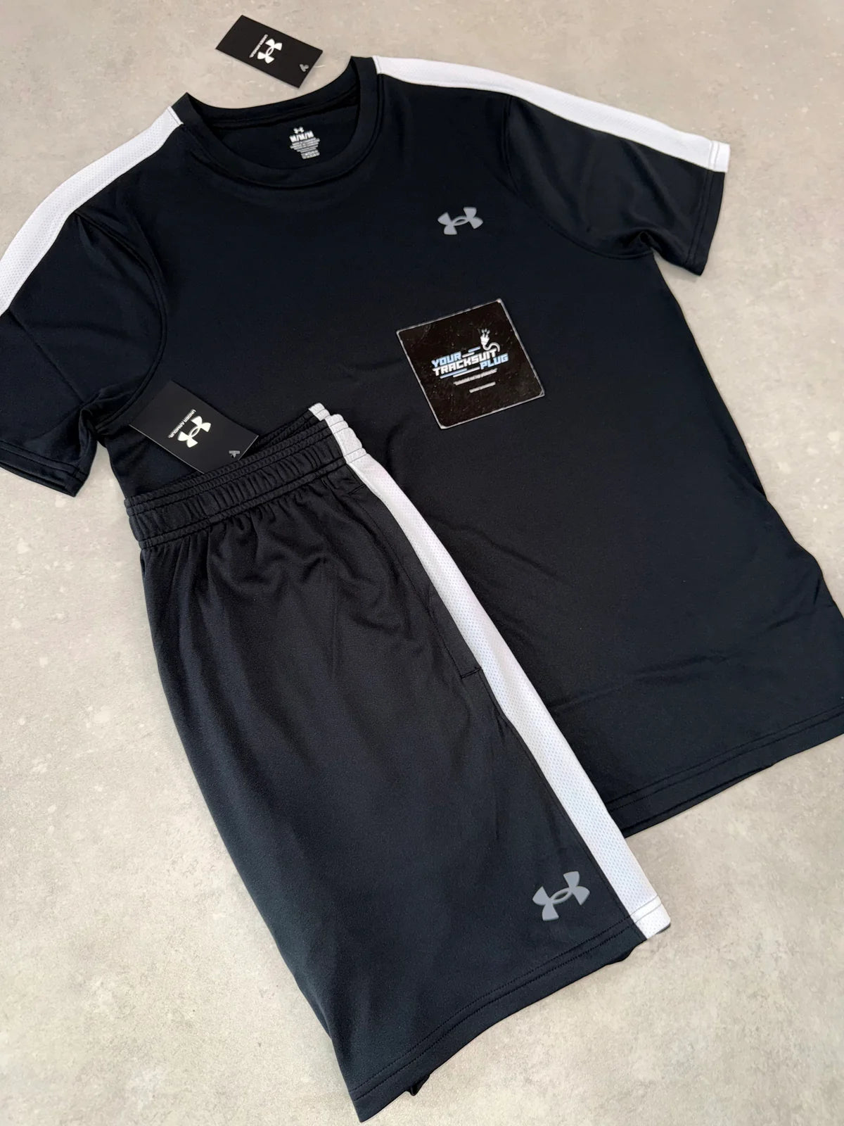 UNDER ARMOUR BLACK & WHITE // SUMMER SET