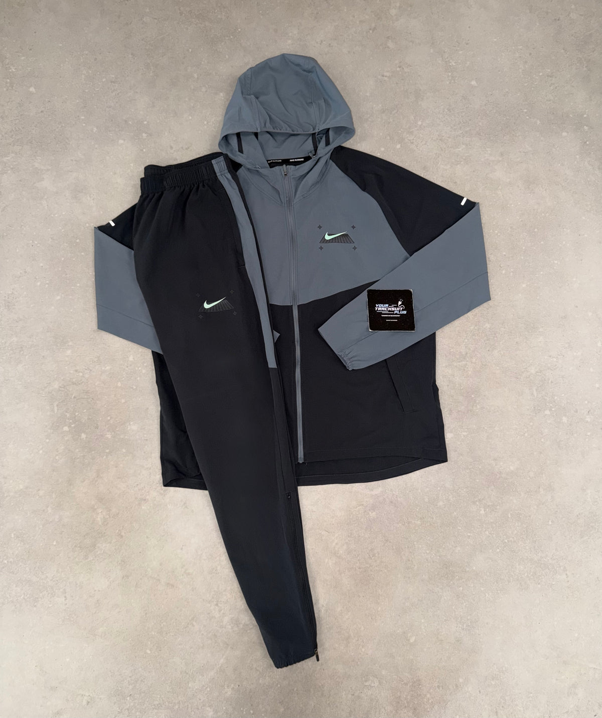 NIKE TRACKSUIT // LIMITED EDITION