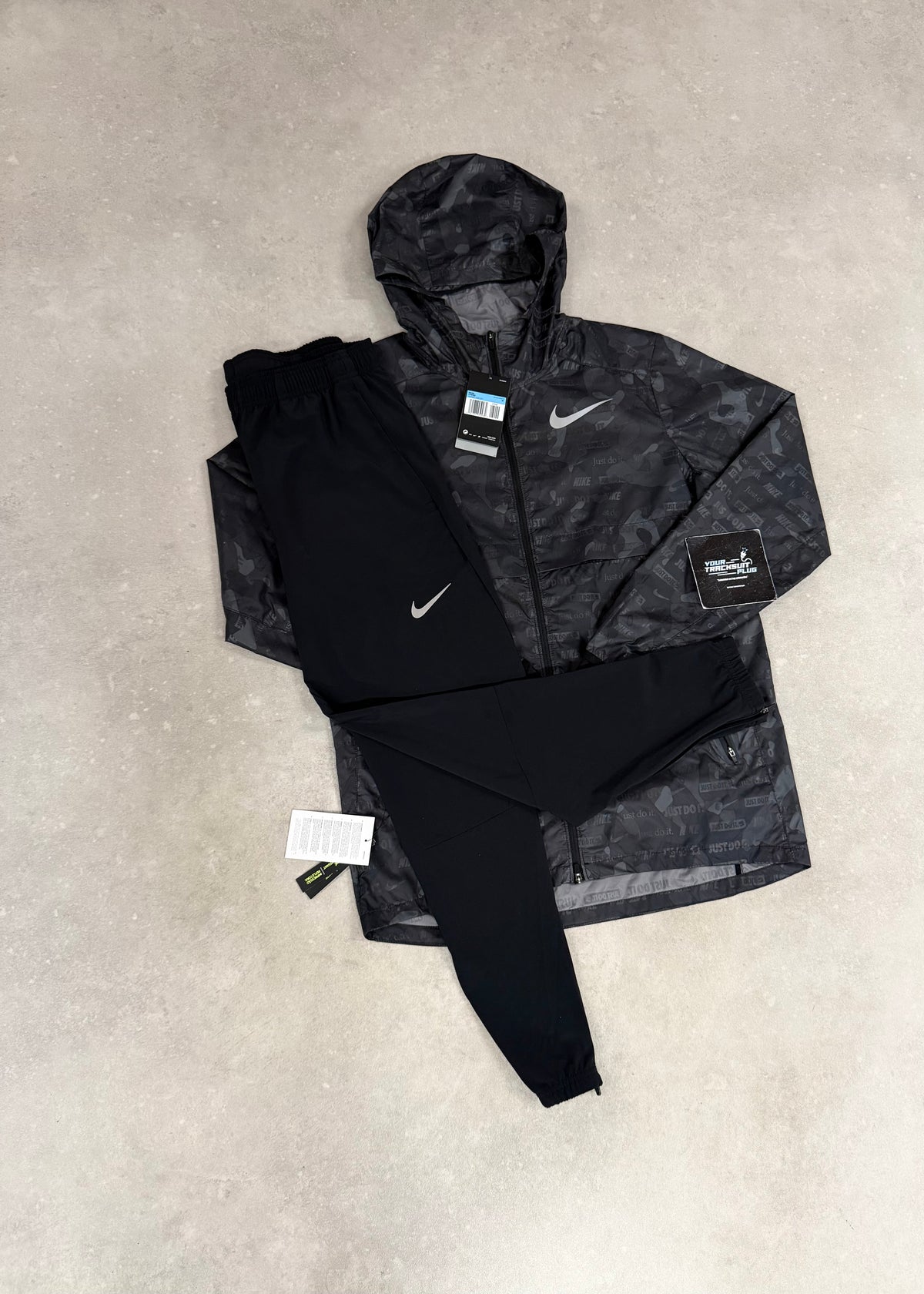 NIKE TRACKSUIT REFLECTIVE // VERY EXCLUSIVE