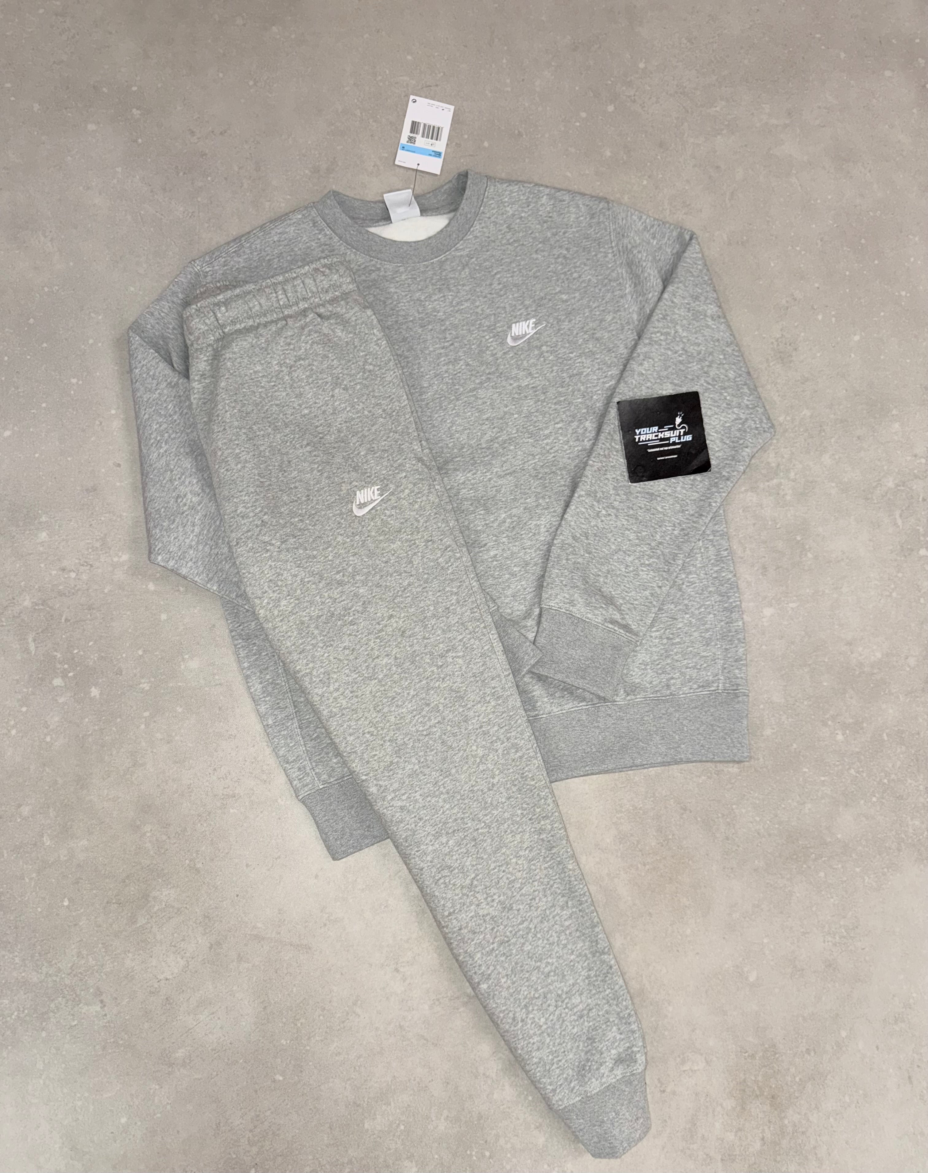 NIKE FLEECE TRACKSUIT GREY // SWEATER EDITION