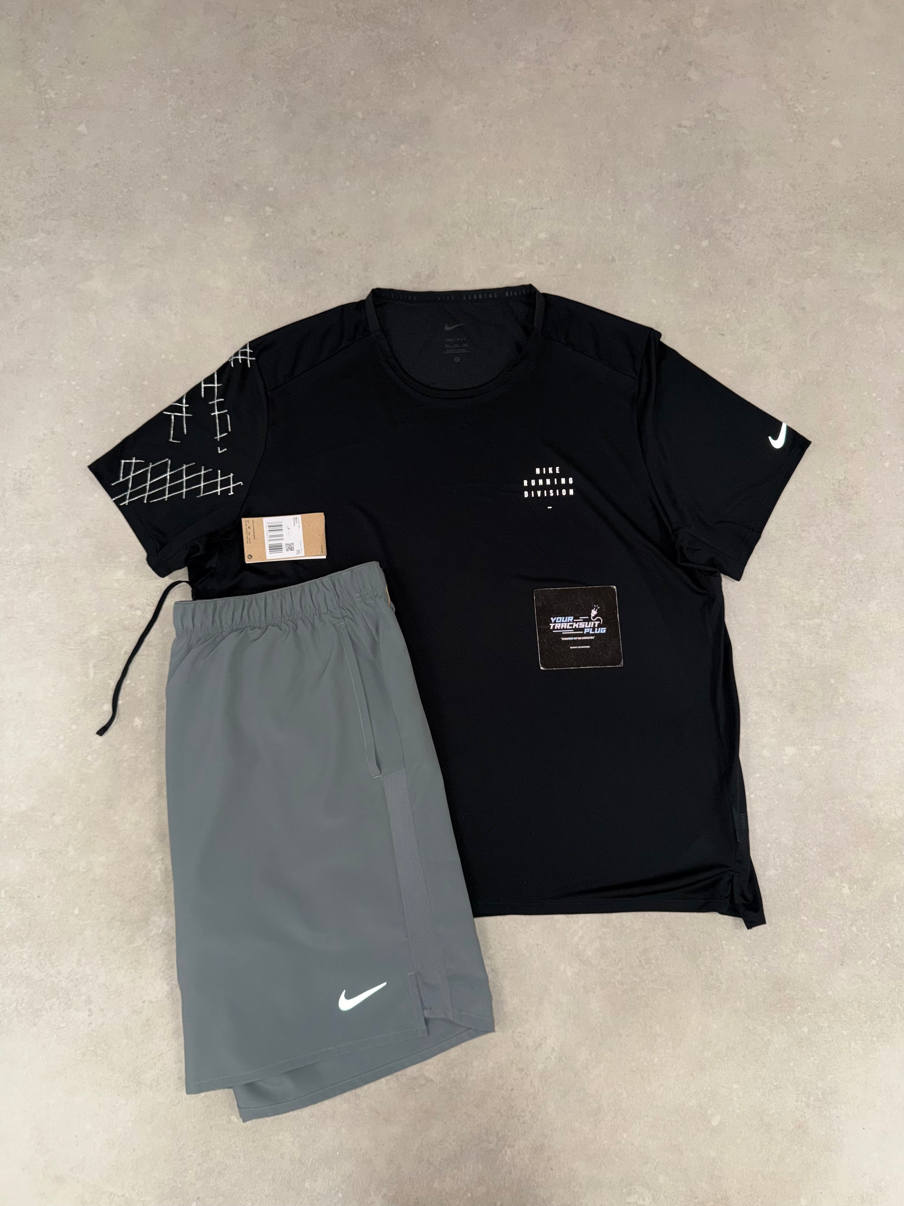 NIKE RUNNING DIVISION BLACK & GREY // VERY EXCLUSIVE