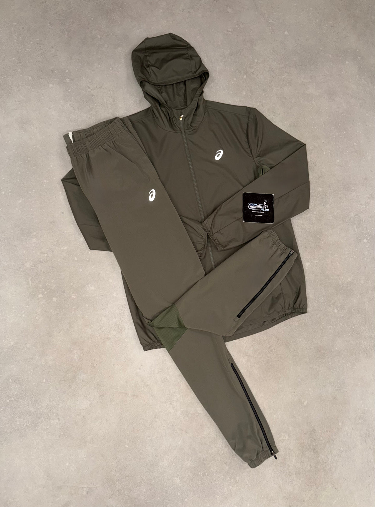 ASICS TRACKSUIT GREEN // THE LATEST