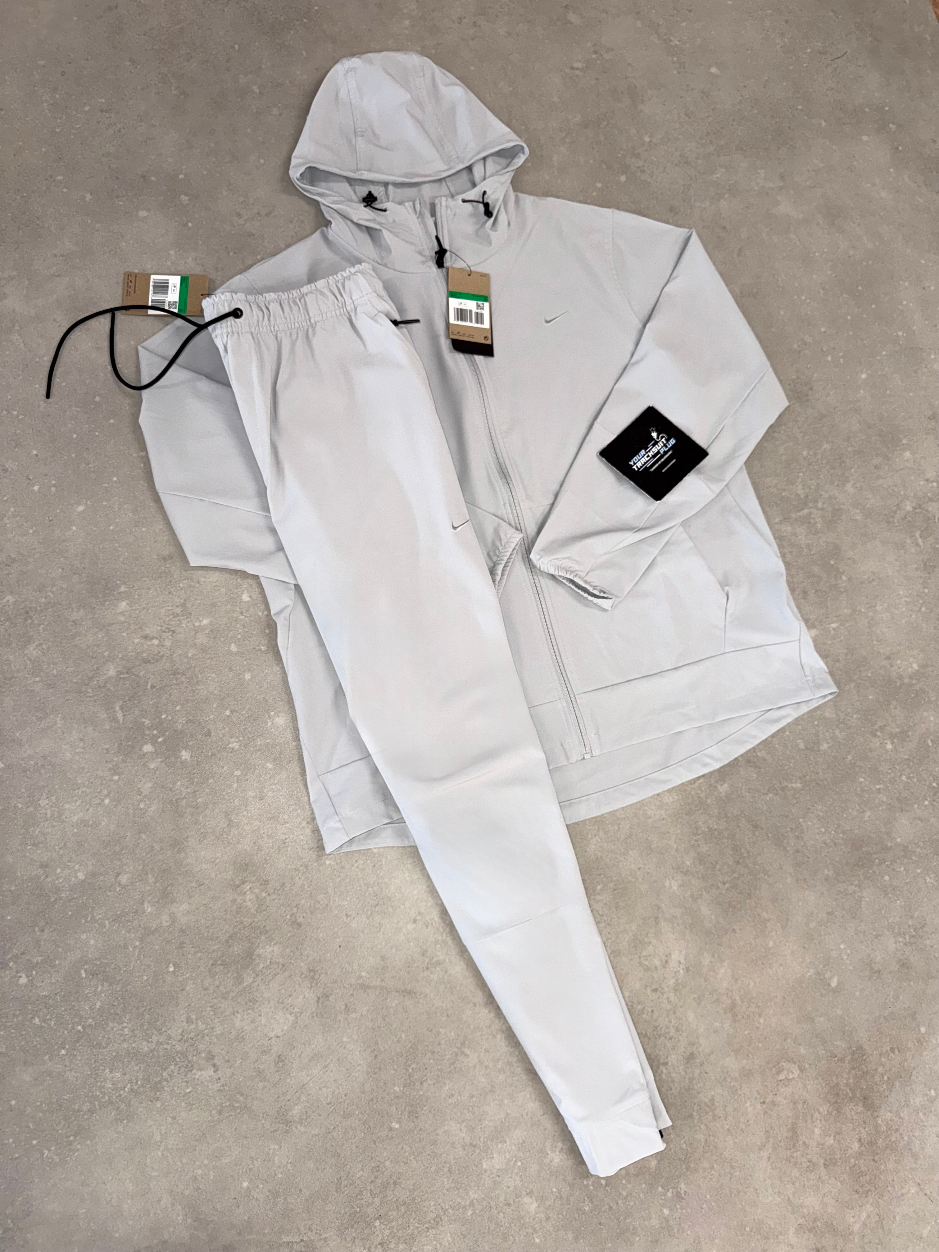 NIKE TRACKSUIT GREY & WHITE // THE LATEST