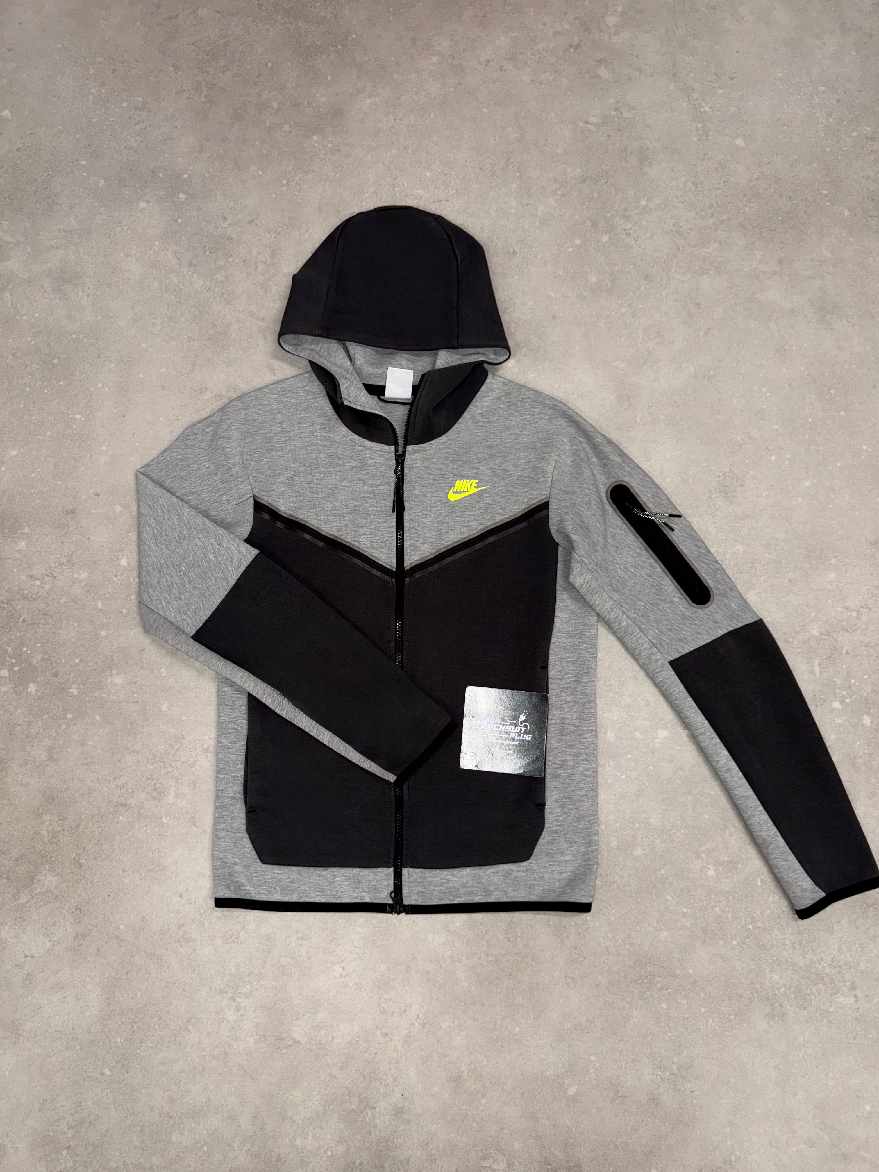 NIKE TECH FLEECE OLD SEASON // CENTRAL CEE EDITION
