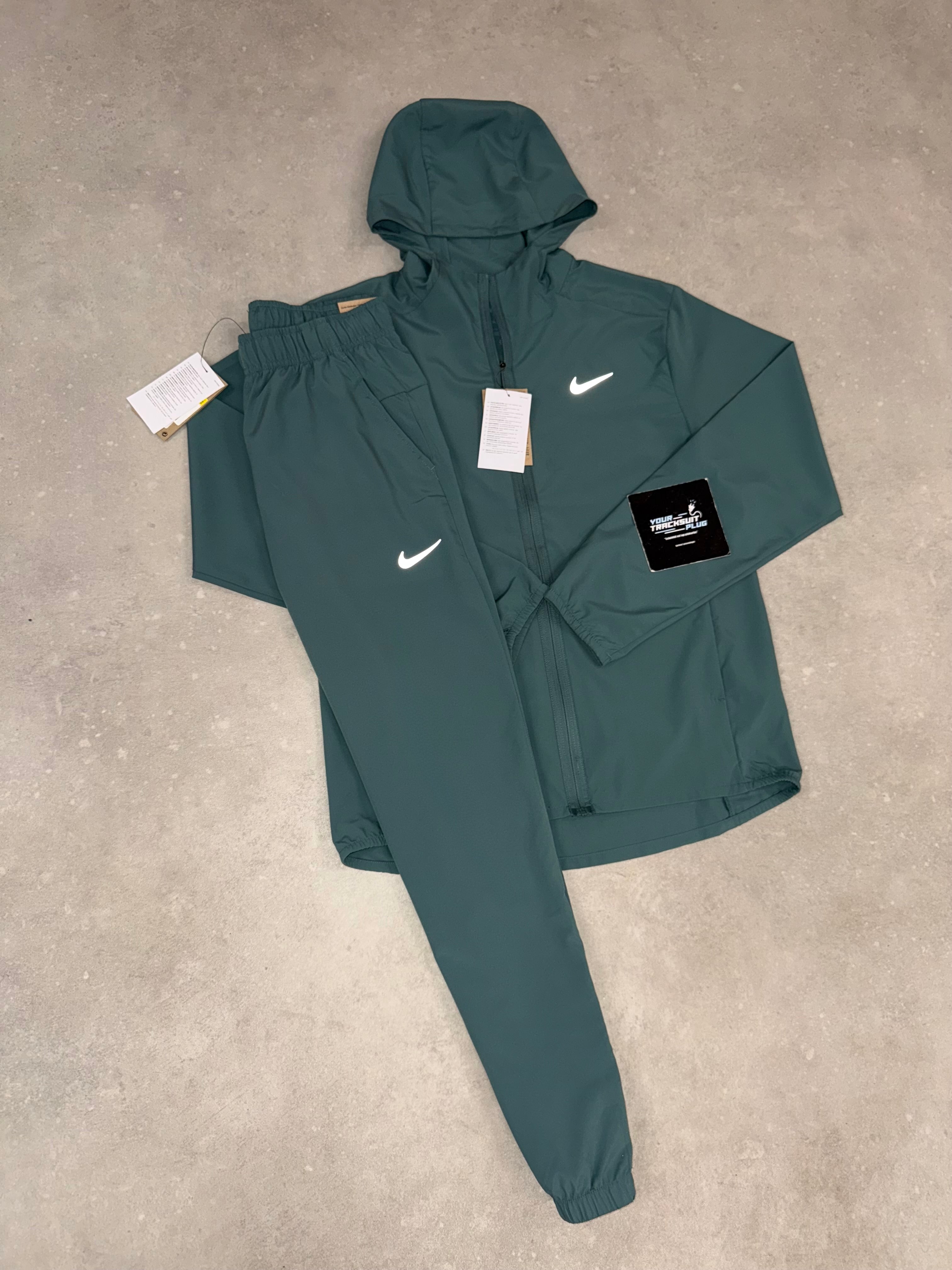 NIKE TRACKSUIT // THE LATEST
