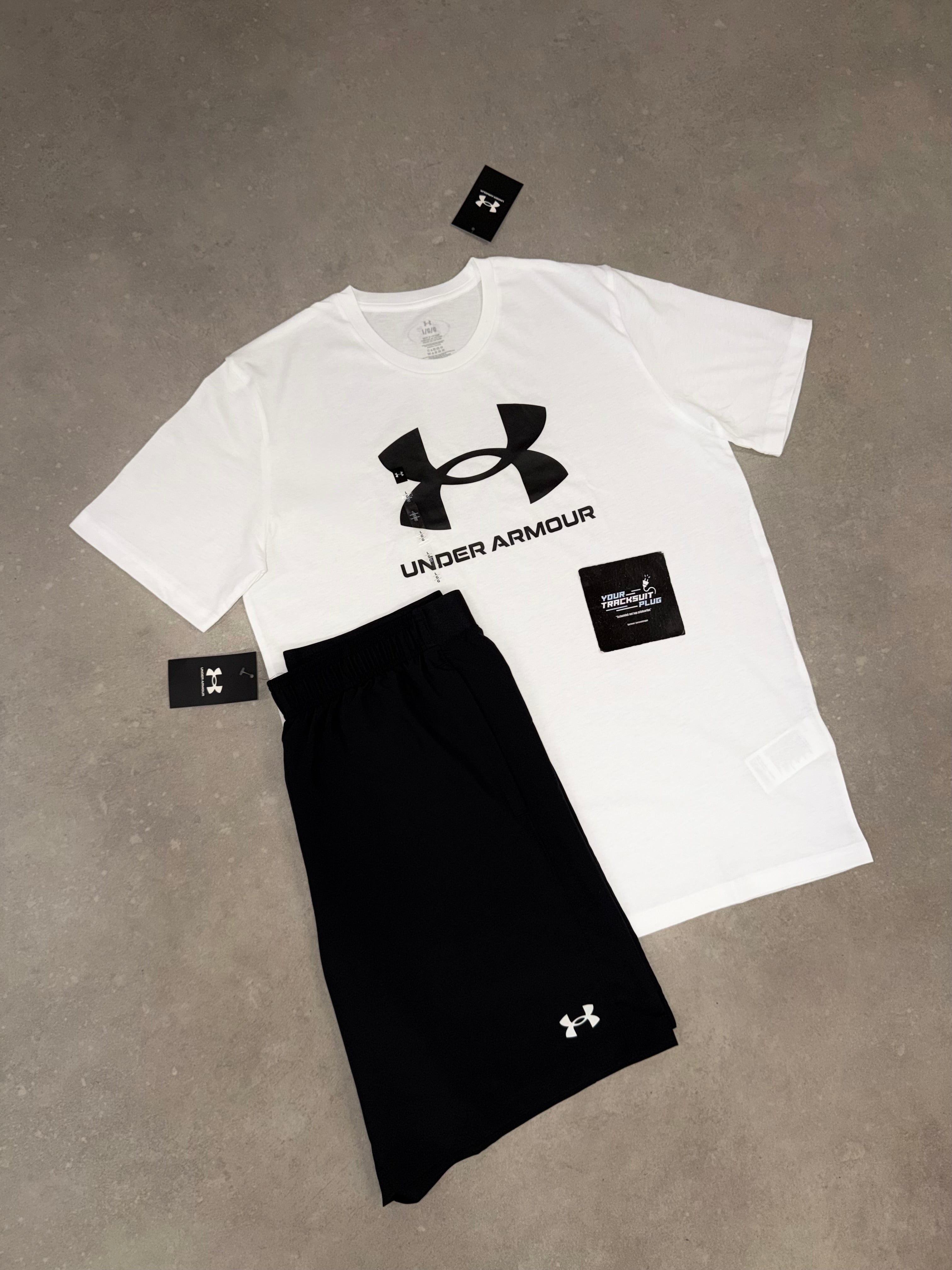 UNDER ARMOUR WHITE & BLACK // SUMMER SET