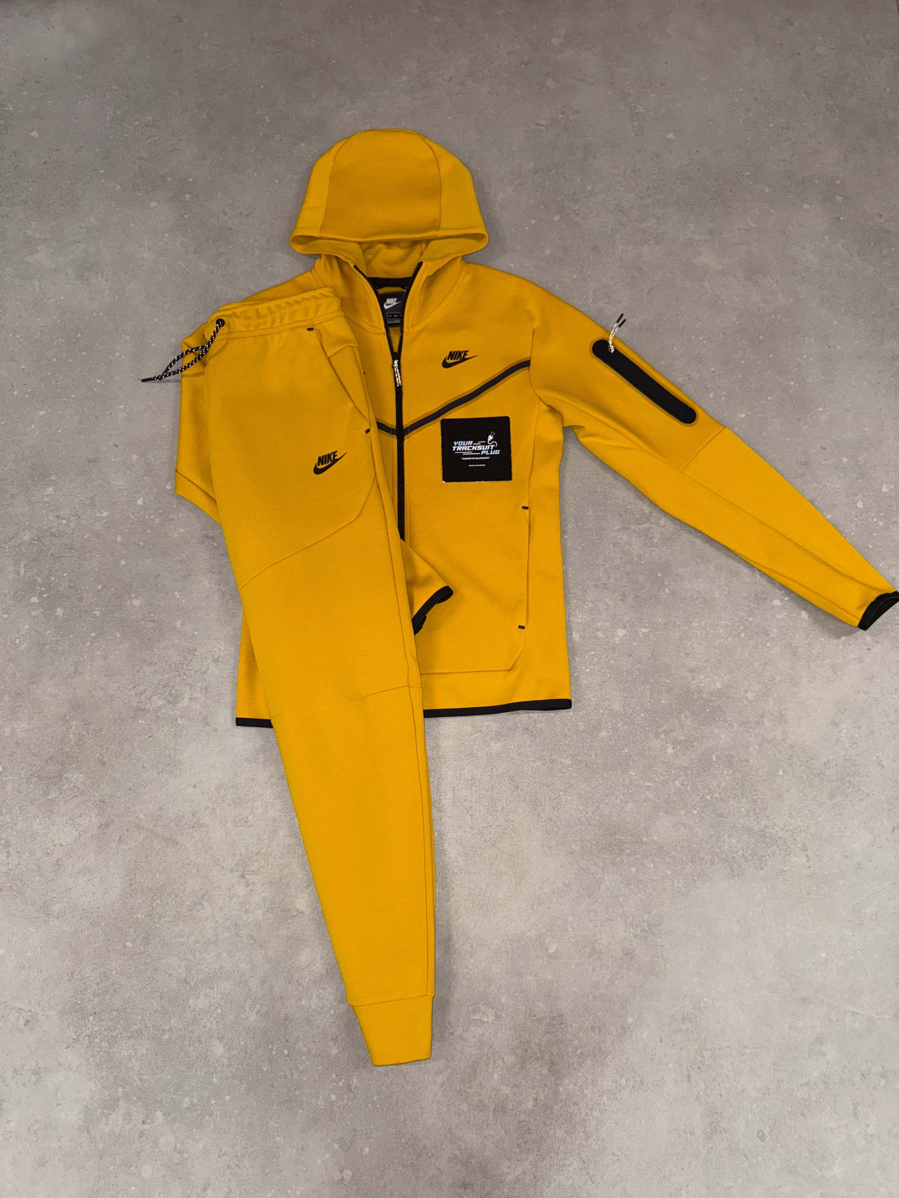 NIKE TECH FLEECE TRACKSUIT // VERY EXCLUSIVE