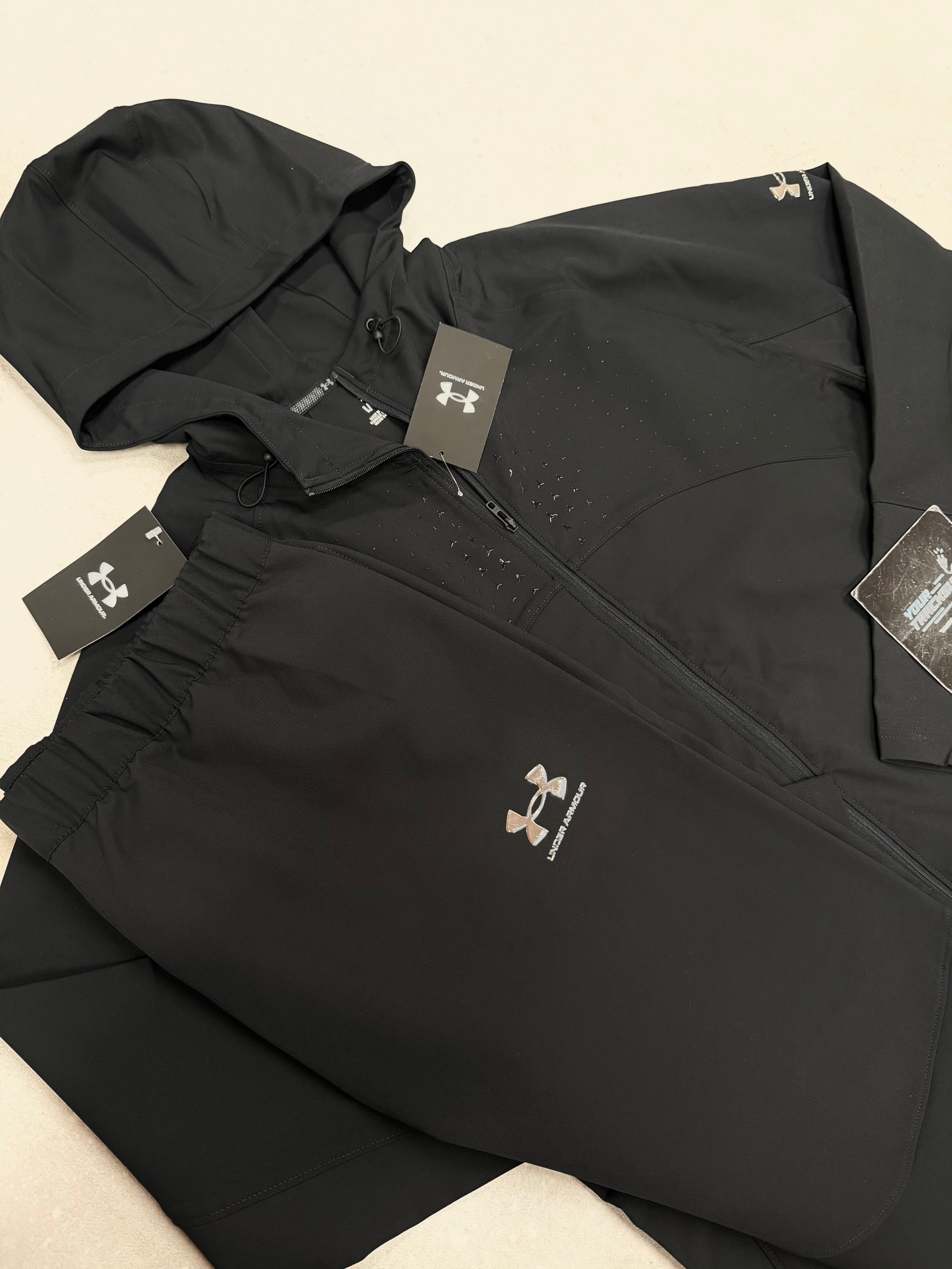 UNDER ARMOUR TRACKSUIT BLACK // THE LATEST
