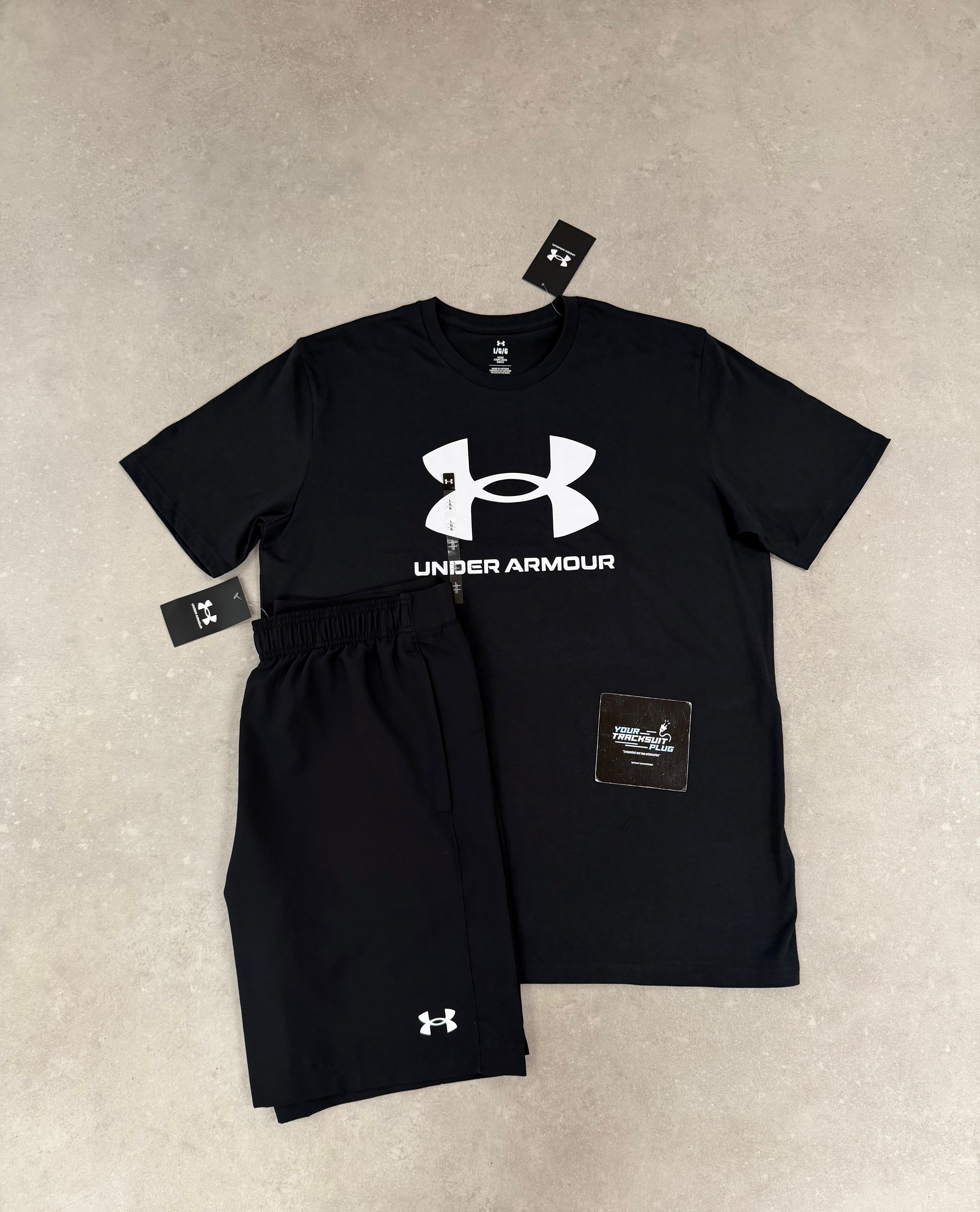 UNDER ARMOUR BLACK & WHITE // SUMMER SET