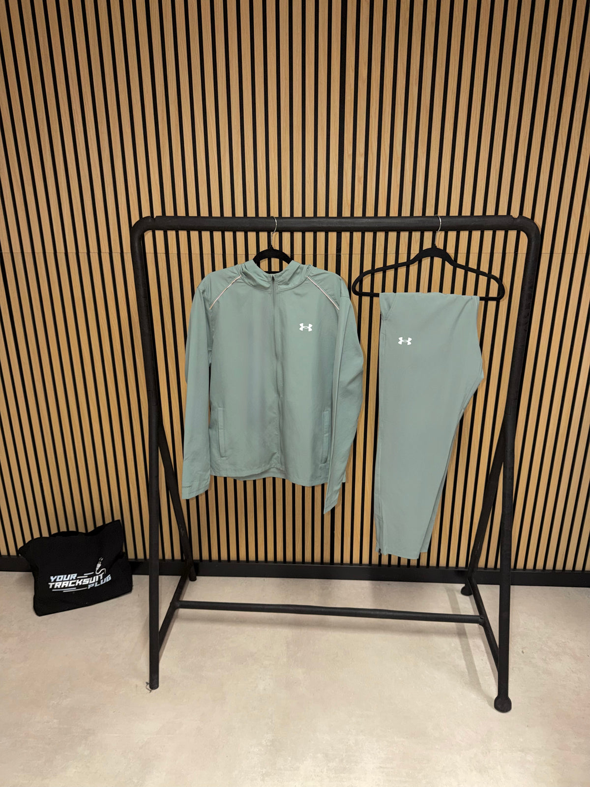 UNDER ARMOUR TRACKSUIT // LIMITED EDITION