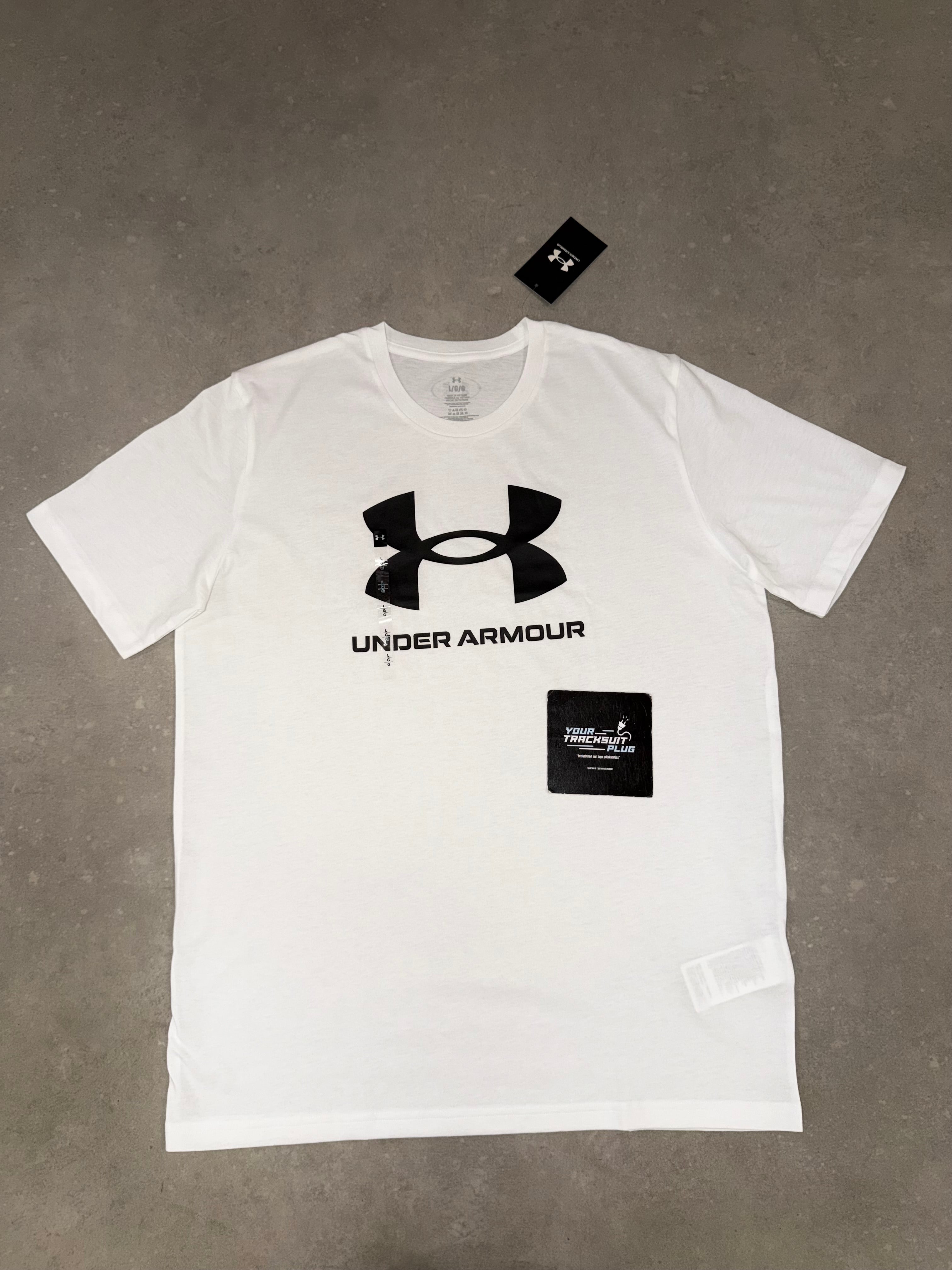 UNDER ARMOUR WHITE & BLACK // SUMMER SET