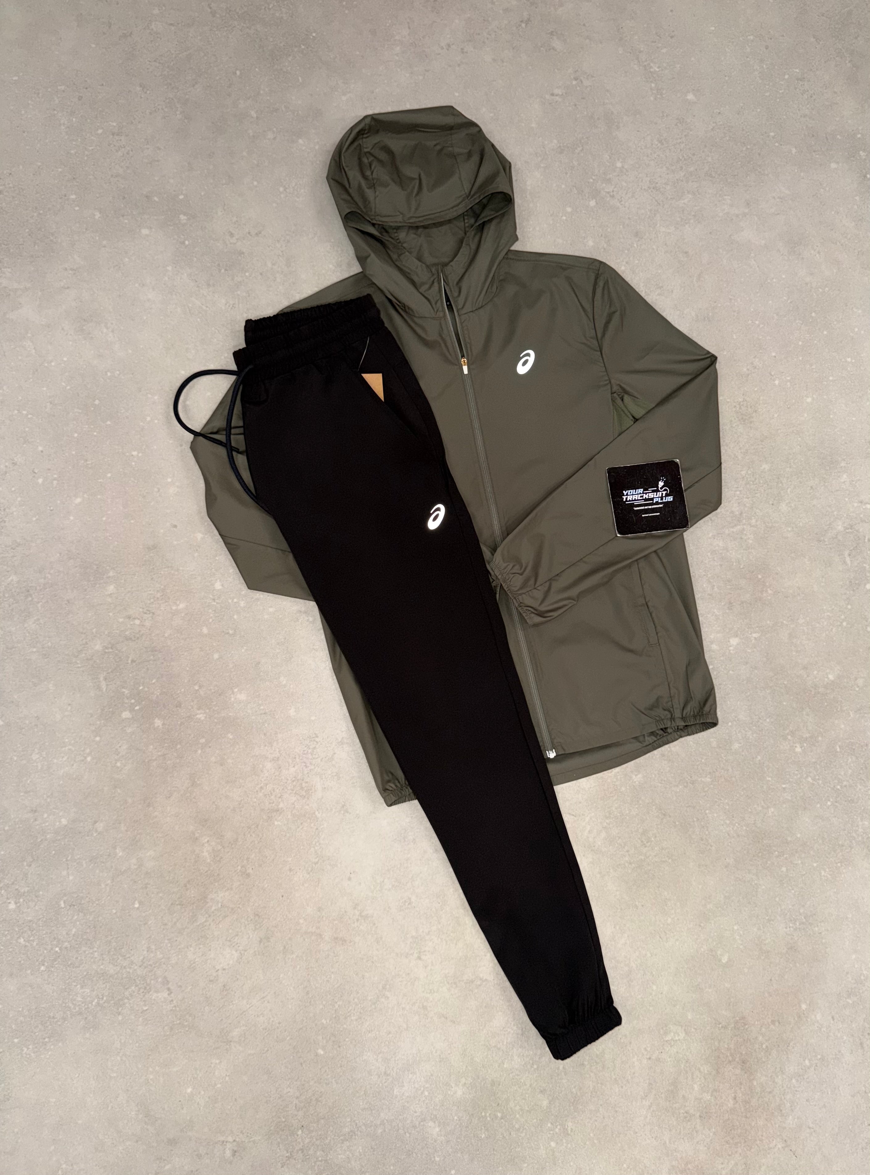 ASICS KAKI GREEN & BLACK TRACKSUIT // THE LATEST