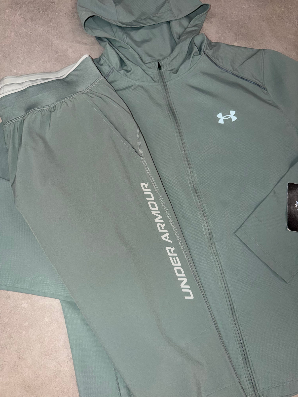 UNDER ARMOUR TRACKSUIT // LIMITED EDITION