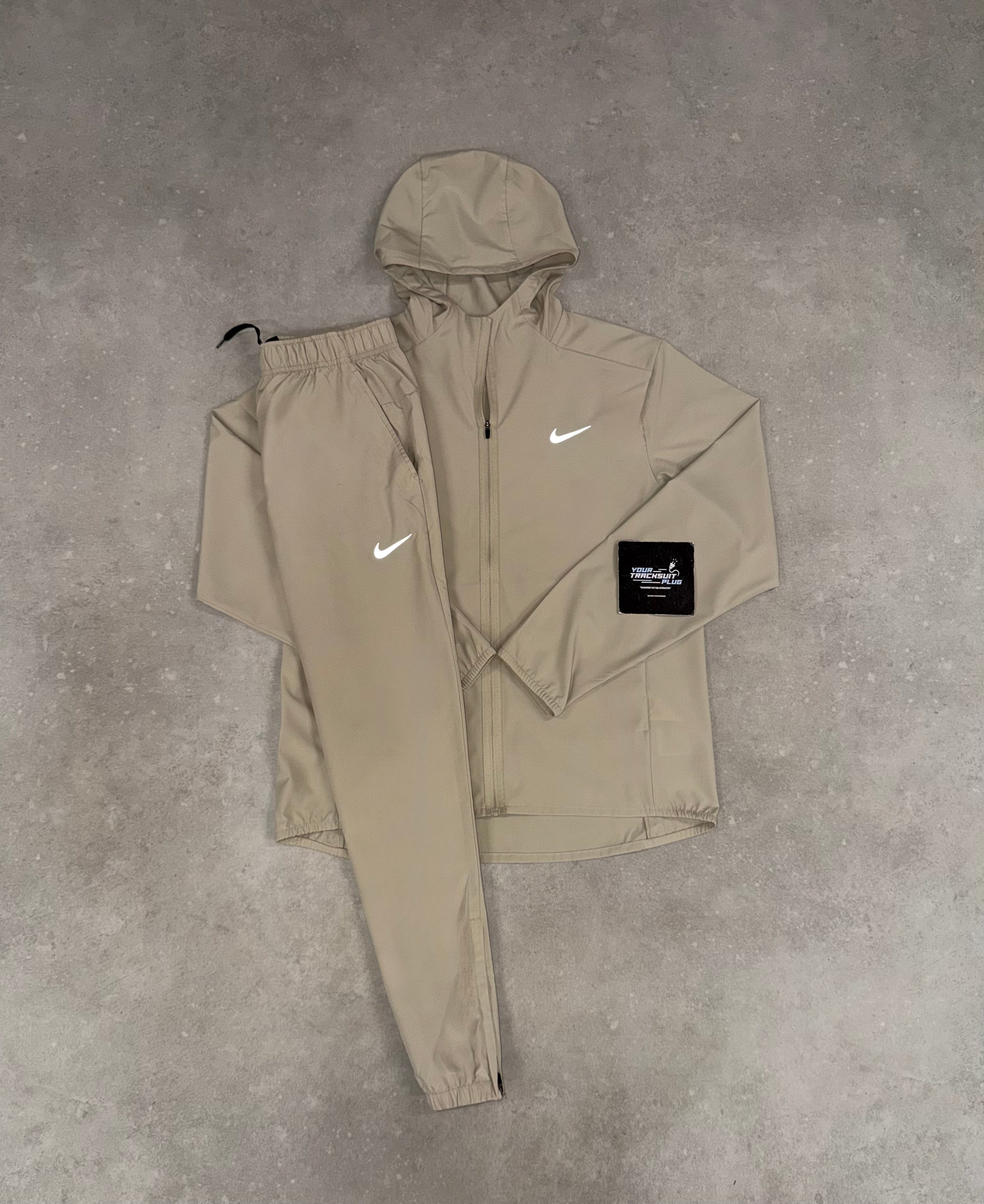 NIKE TRACKSUIT BEIGE // LIMITED EDITION