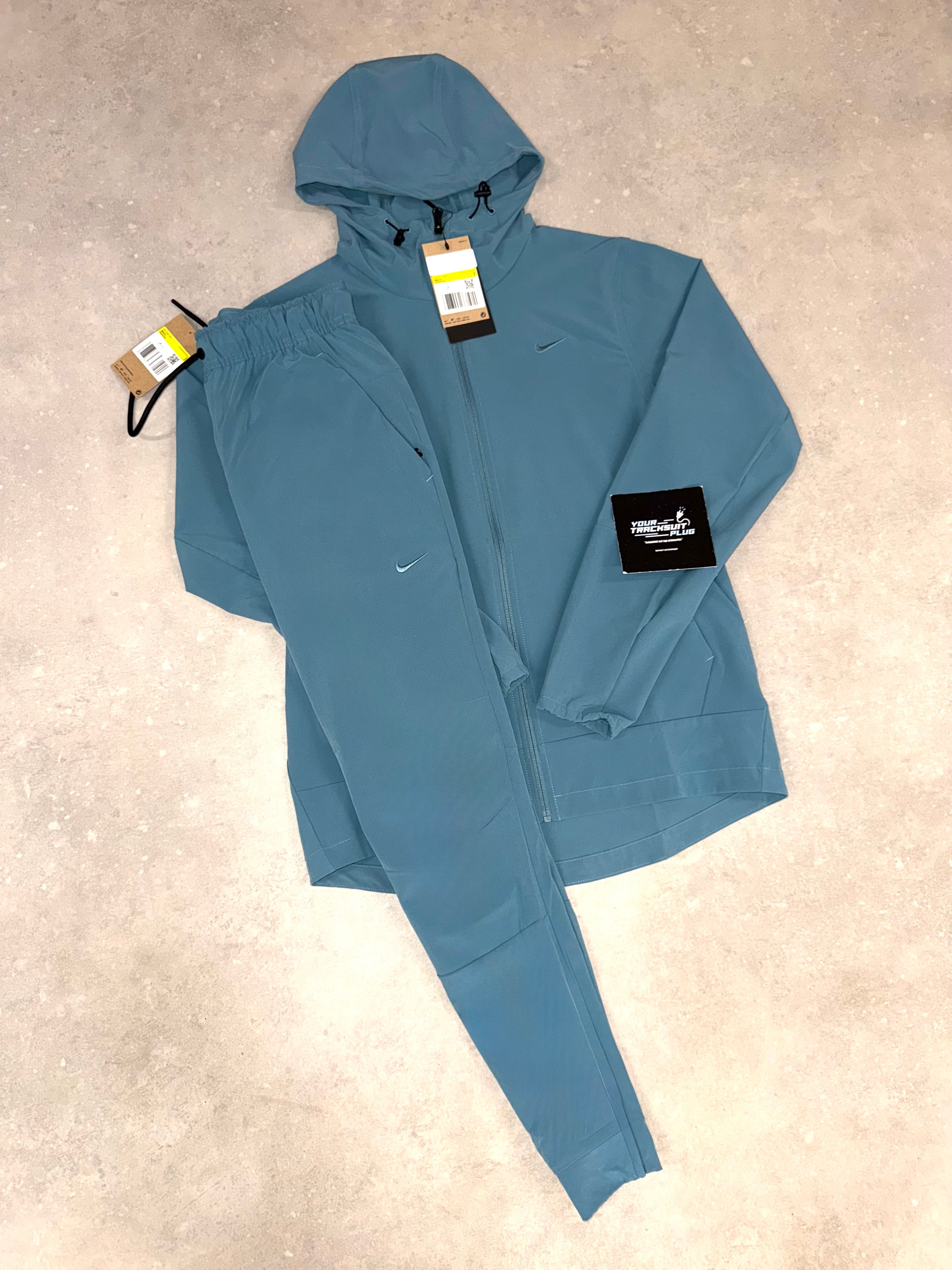 NIKE TRACKSUIT LIMITED EDITION // BLUE