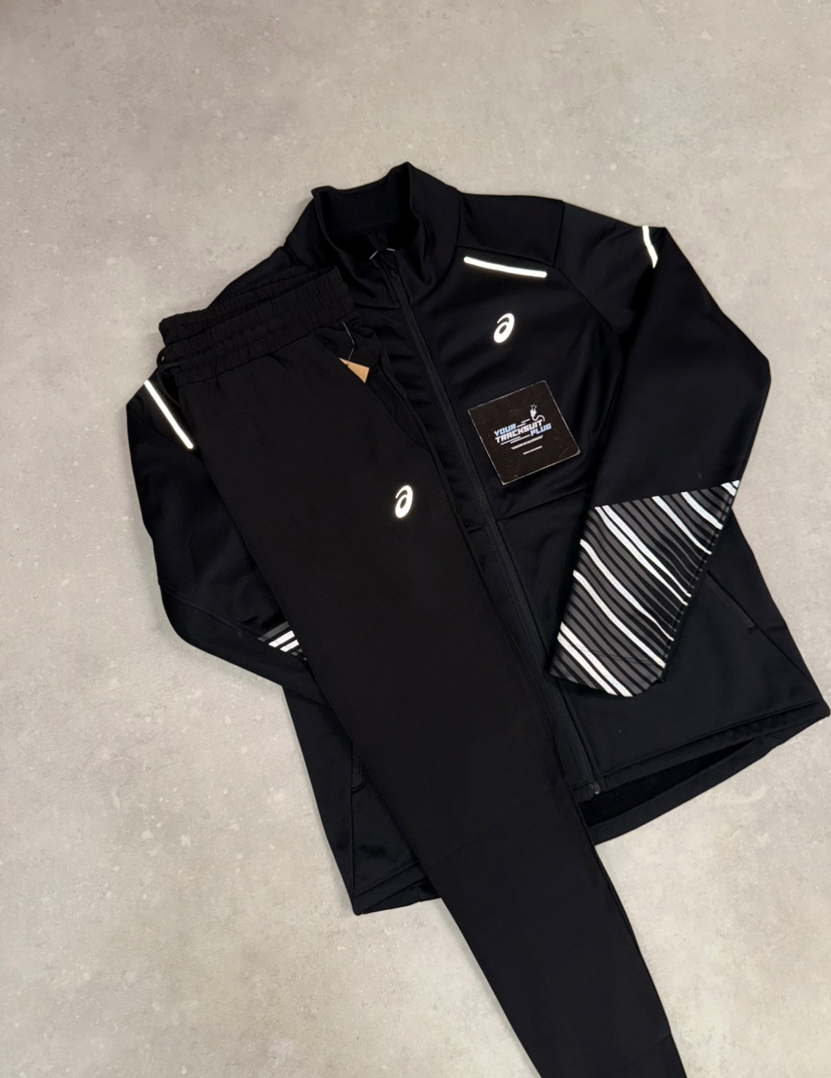 ASICS TRACKSUIT // VERY EXCLUSIVE