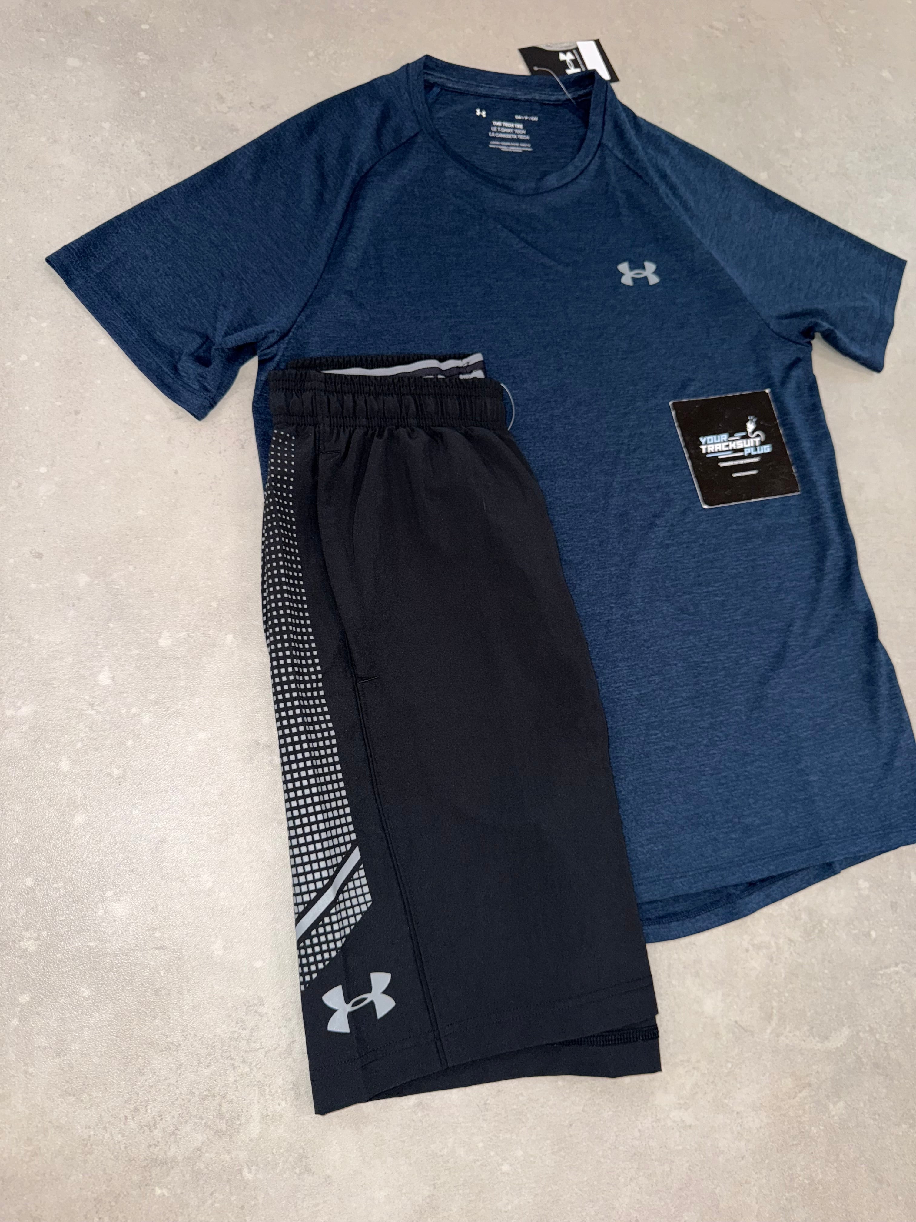 UNDER ARMOUR BLUE & BLACK // SUMMER SET