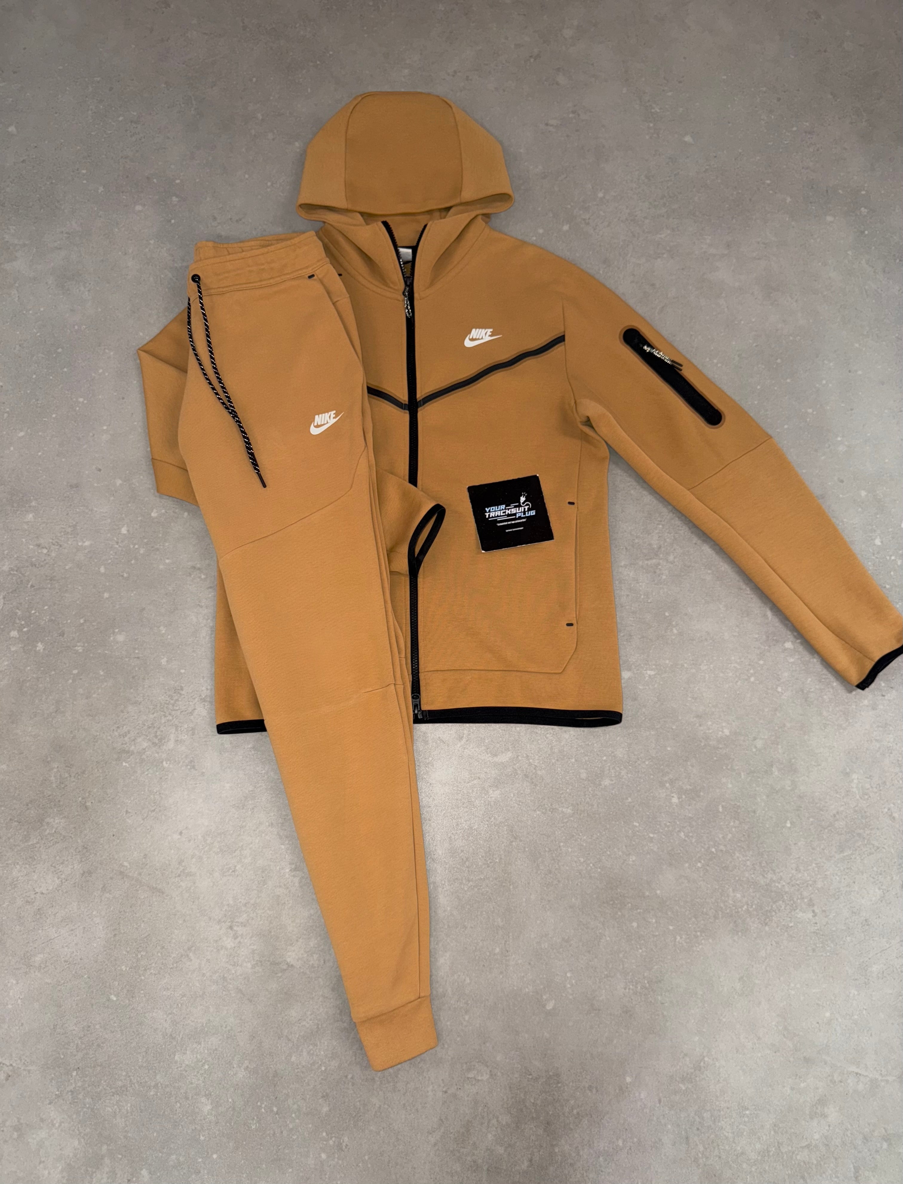 NIKE TECH FLEECE TRACKSUIT //VERY EXCLUSIVE