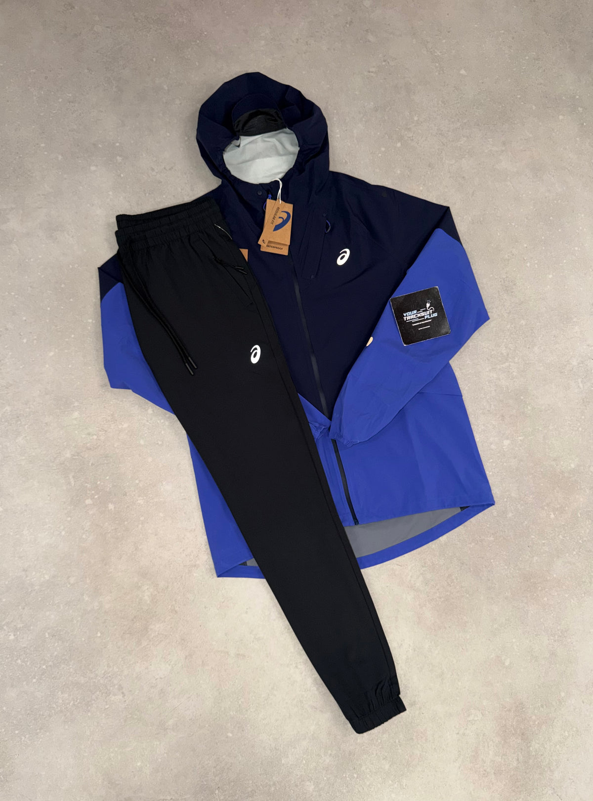 ASICS SOFT-SHELL TRACKSUIT // THE LATEST