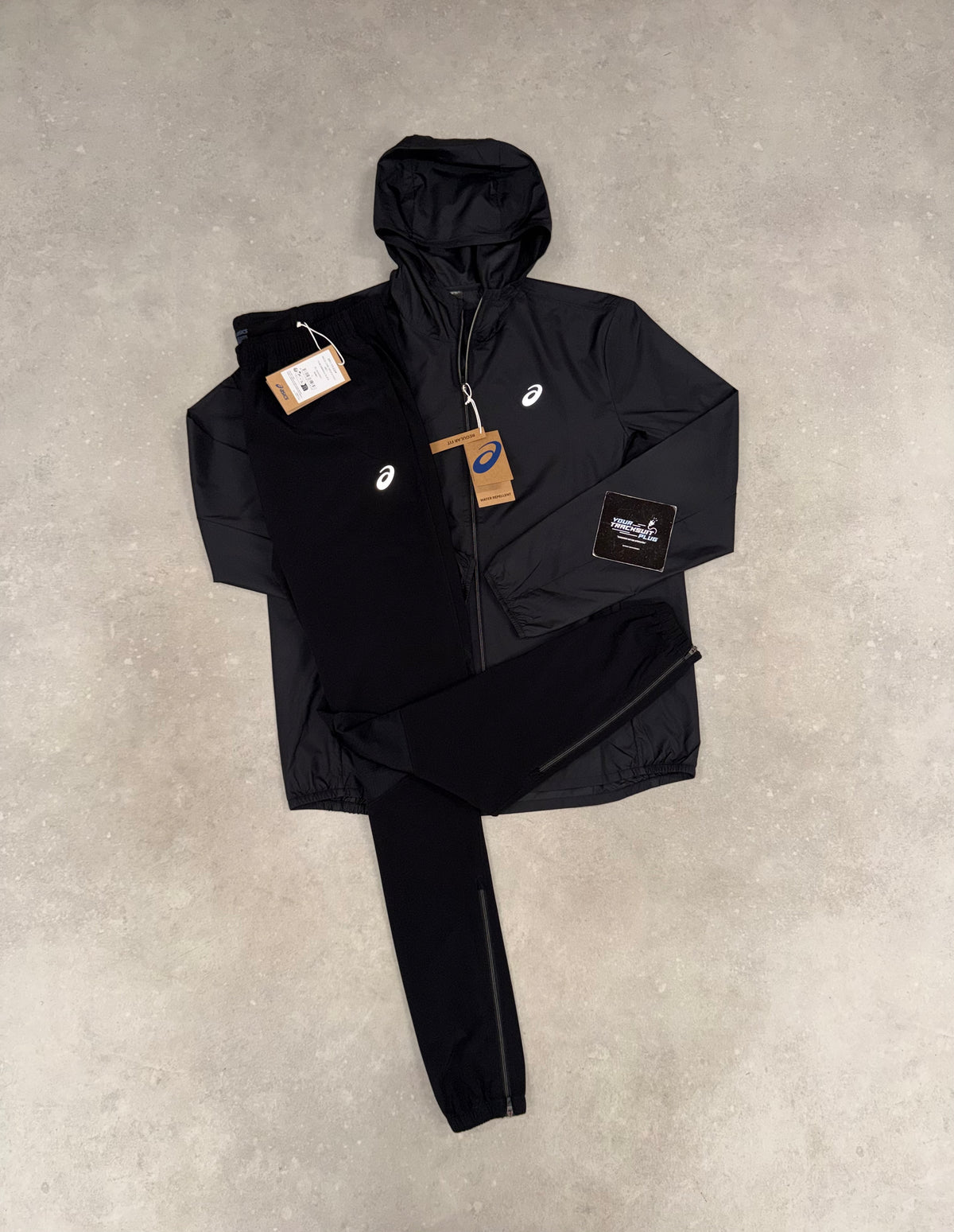 ASICS TRACKSUIT BLACK // THE LATEST