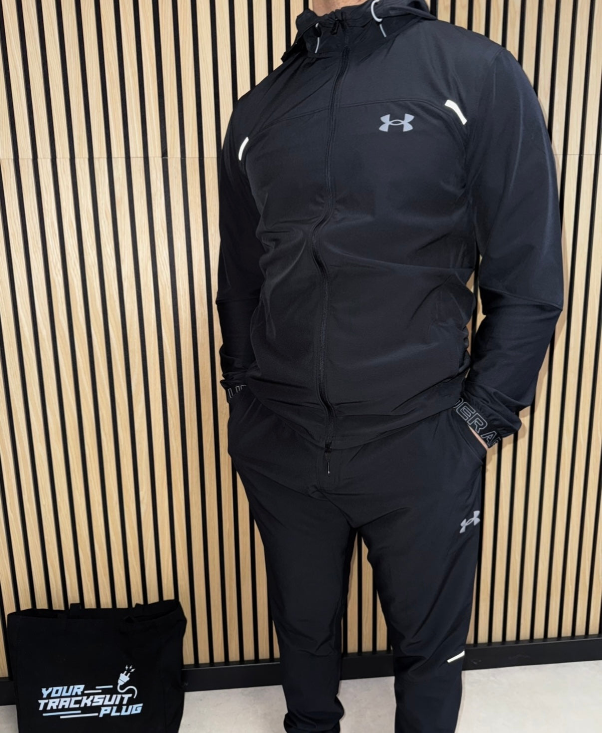 UNDER ARMOUR BLACK // THE LATEST