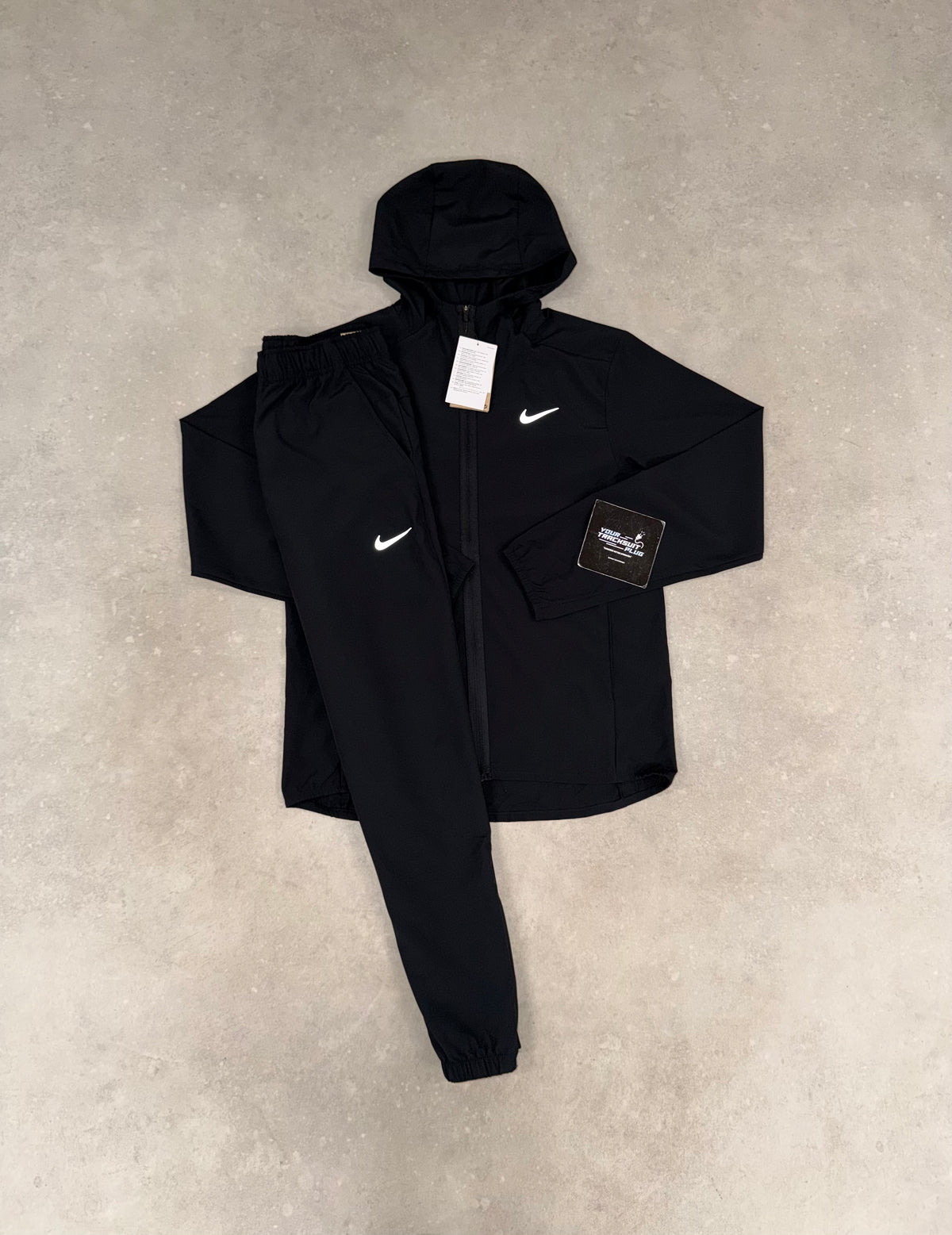 NIKE BLACK COMBIDEAL // THE LATEST