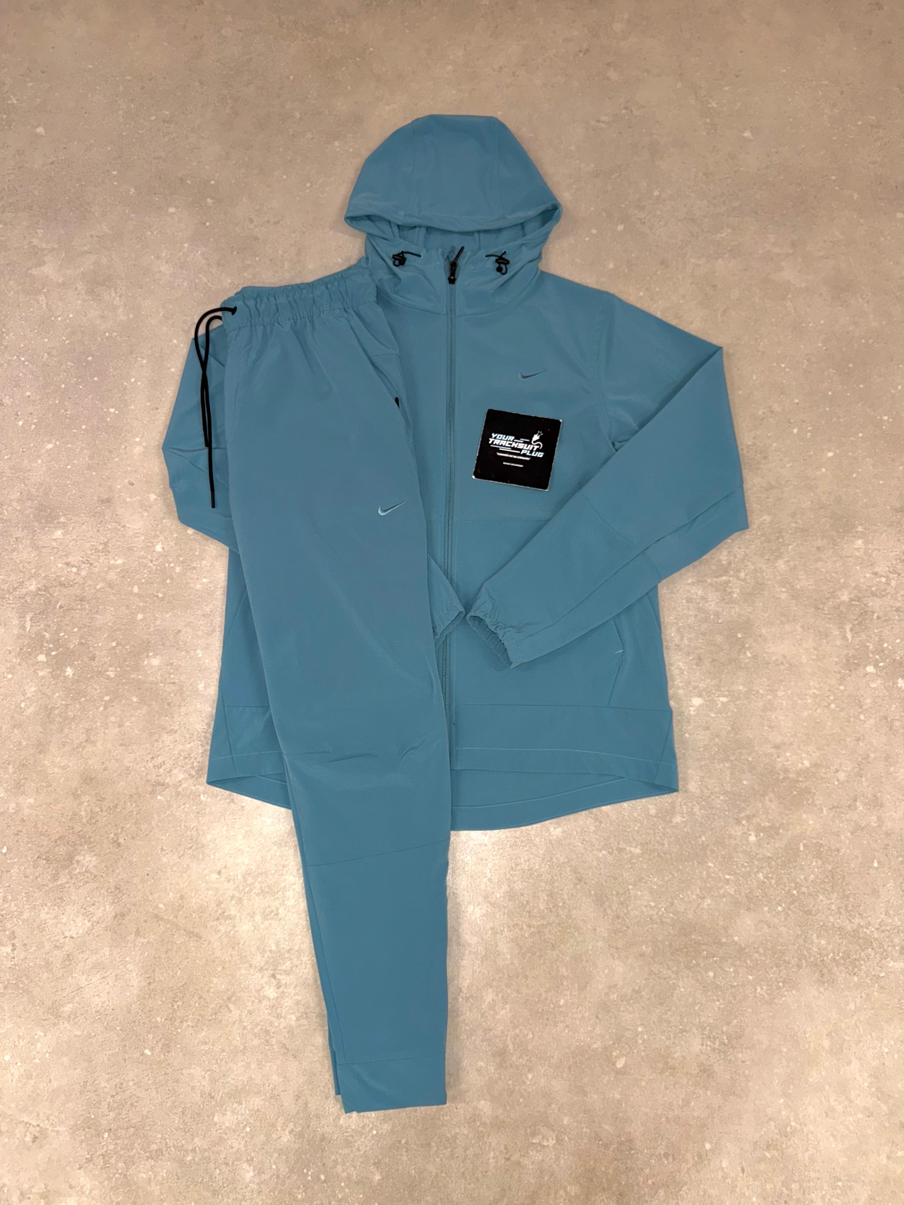 NIKE TRACKSUIT BLUE // LIMITED EDITION