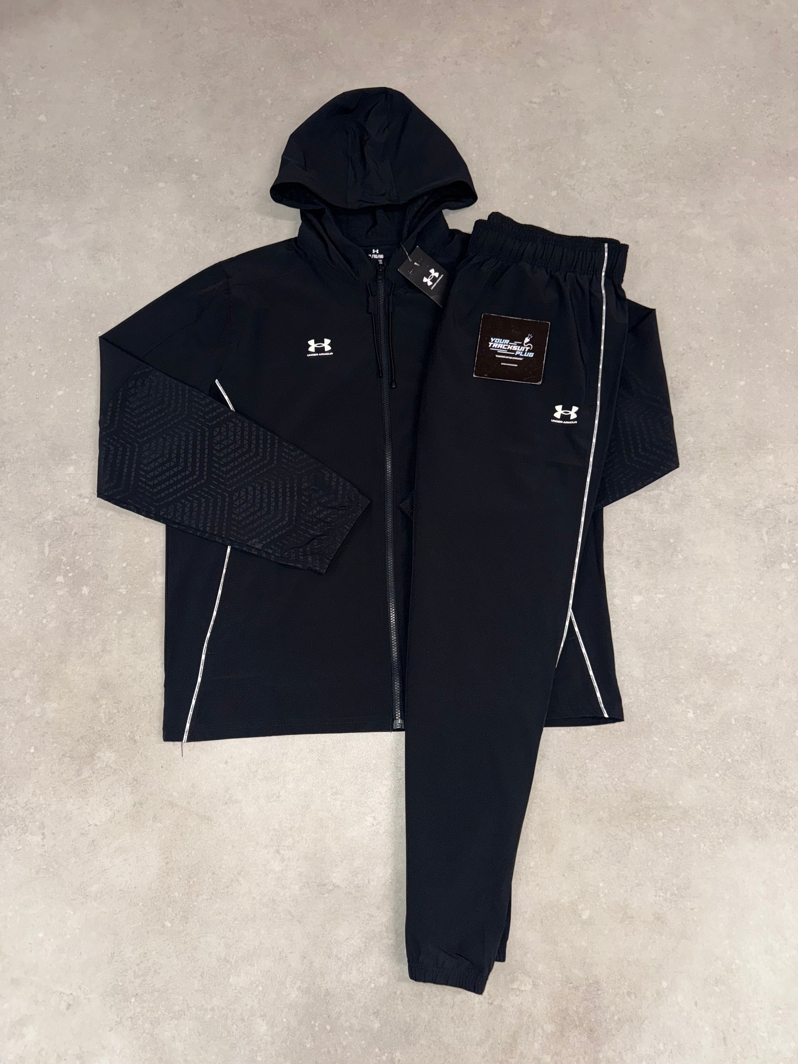 UNDER ARMOUR TRACKSUIT BLACK // THE LATEST
