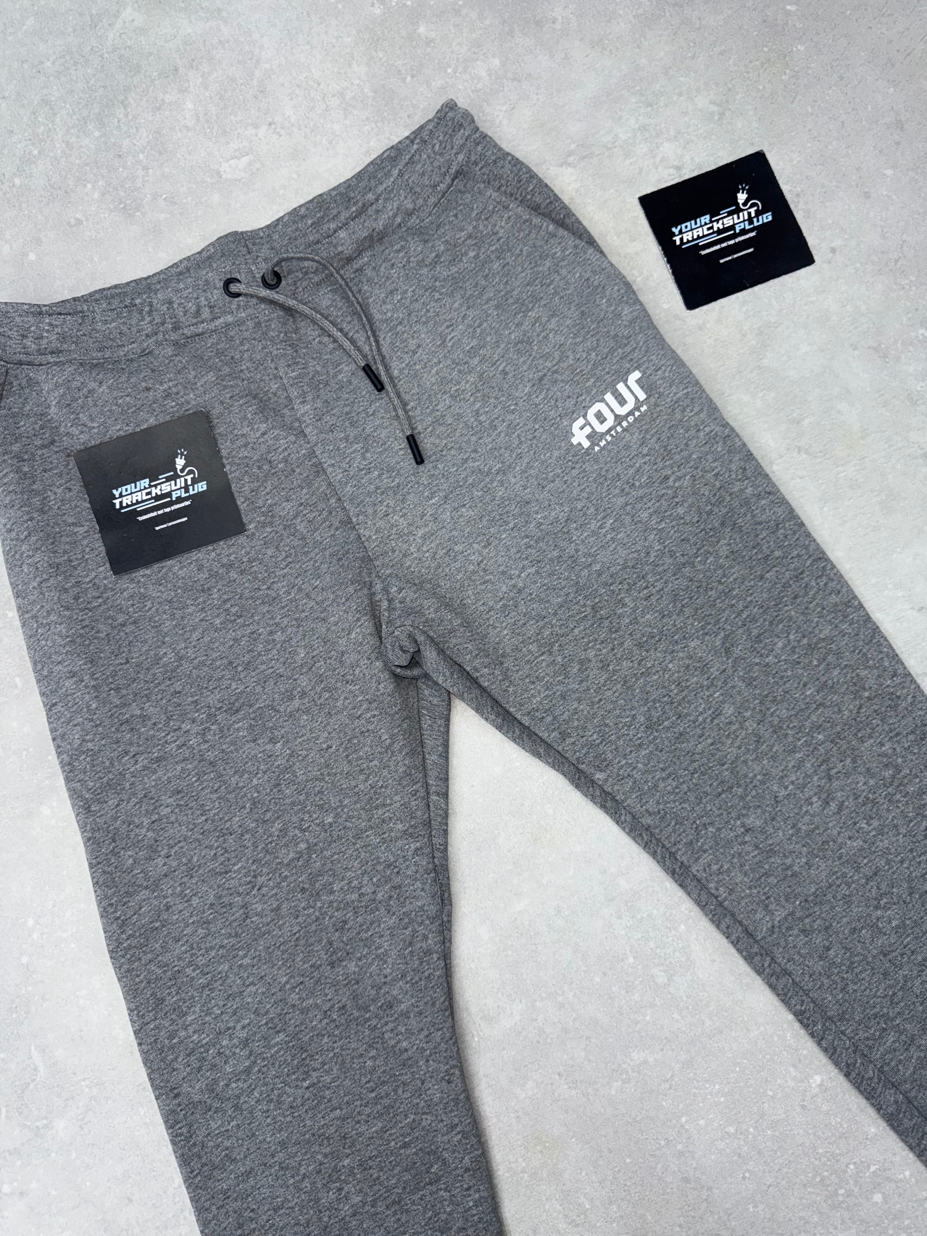 FOUR PANTS // GREY