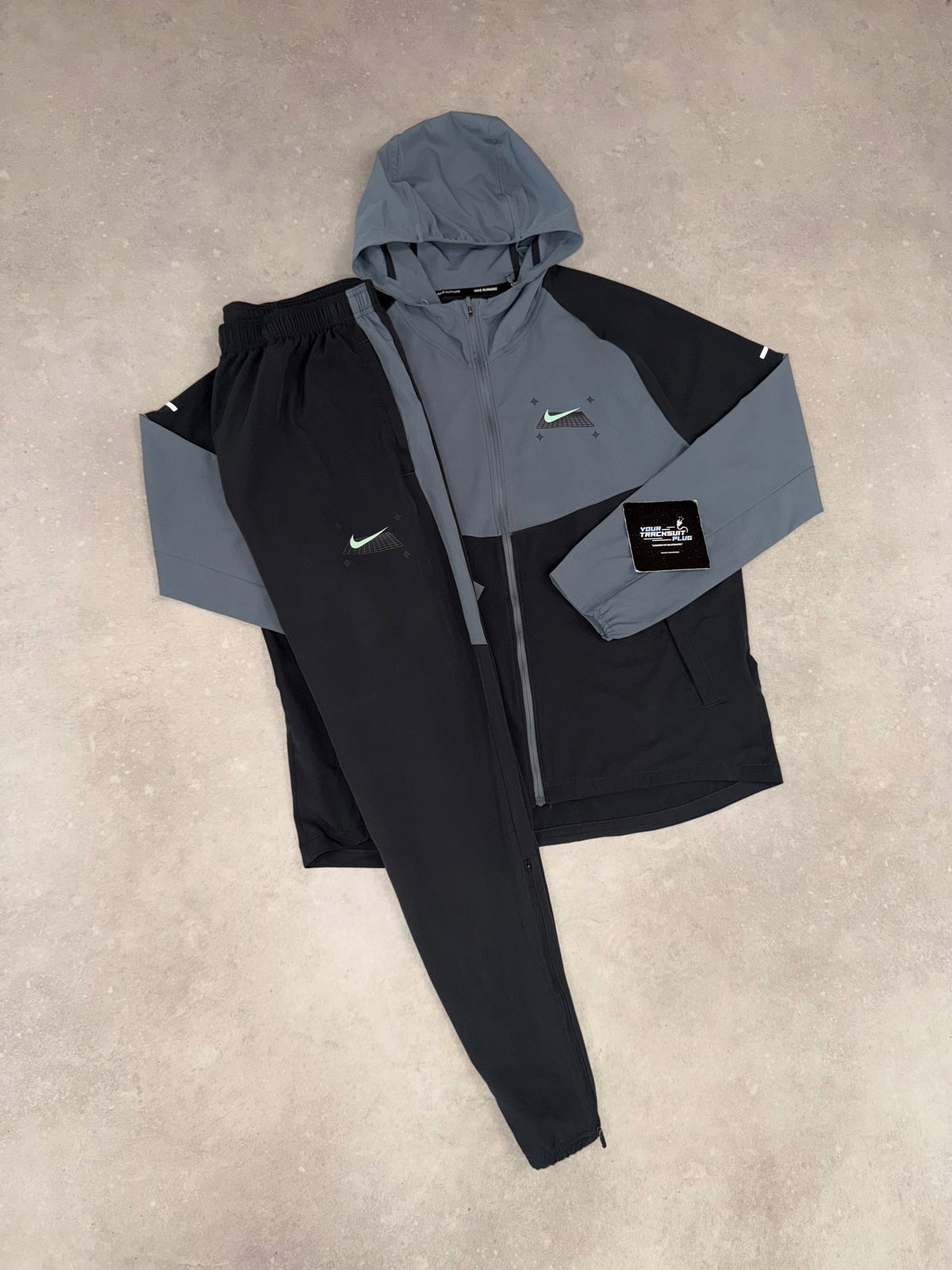 NIKE TRACKSUIT // LIMITED EDITION