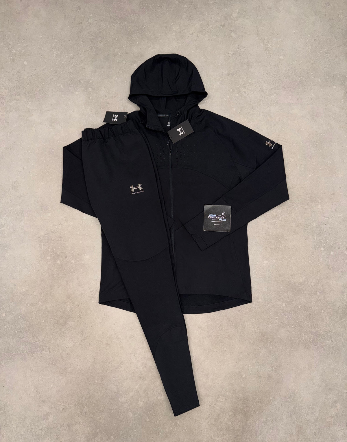 UNDER ARMOUR TRACKSUIT BLACK // THE LATEST