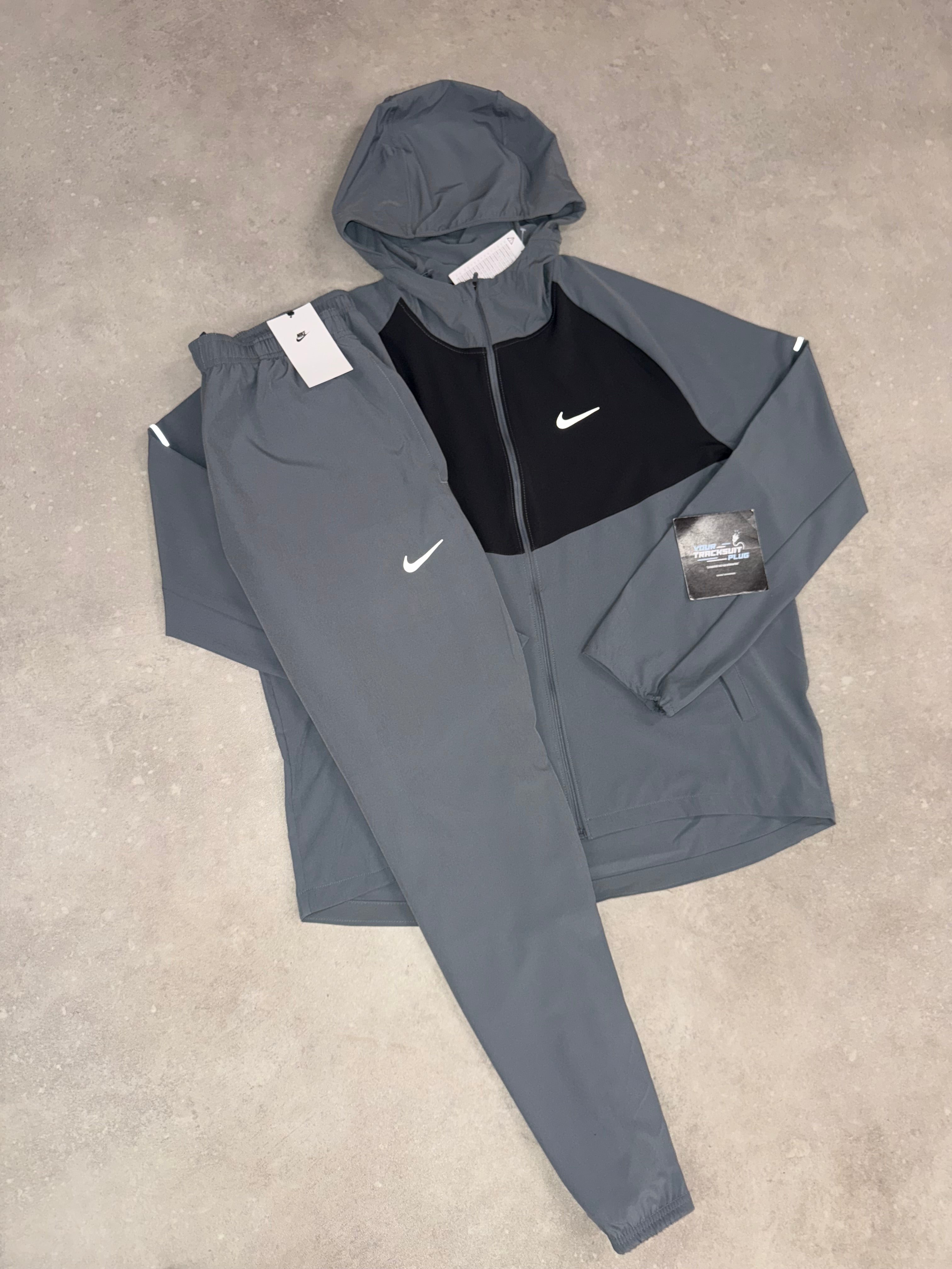 NIKE TRACKSUIT GREY & BLACK // THE LATEST